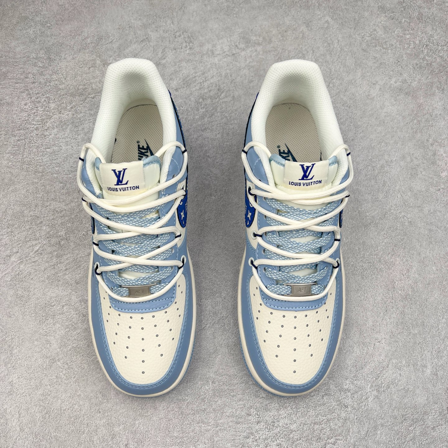 图片[2]-NK Air Force 1´07 Low 空军一号低帮百搭休闲运动板鞋 DM6868-059 柔软、弹性十足的缓震性能和出色的中底设计 横跨复古与现代的外型结合 造就出风靡全球 三十多年的Force 1 直到今天还深受青睐 实拍调校N版已经零色差零失真 百分百还原实物色彩所见即所得 不存在货不对板色差等低级问题 选购参考实物拍摄 不混卖不参货 只用心做好货严格选品 承诺混一赔十 尺码：36 36.5 37.5 38 38.5 39 40 40.5 41 42 42.5 43 44 44.5 45-选品中心