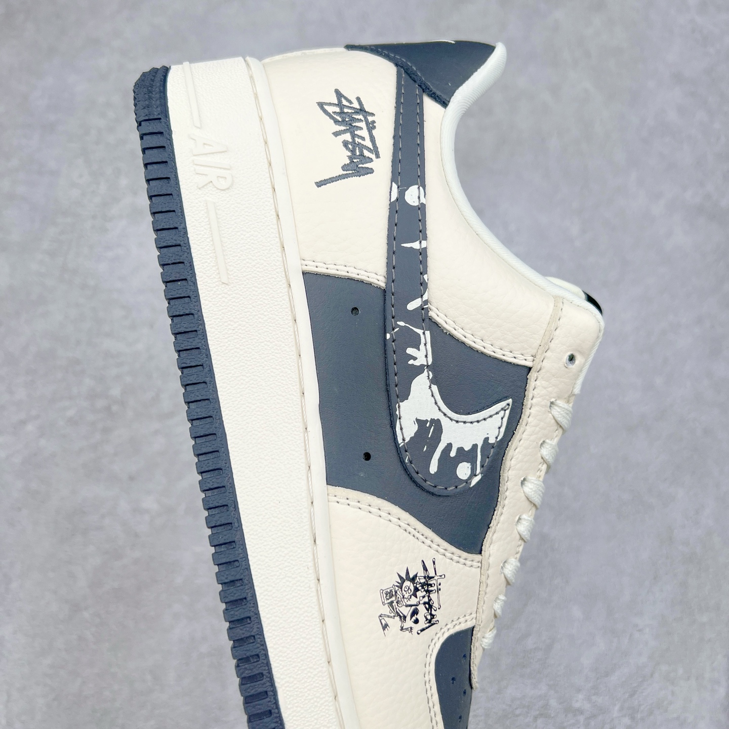 图片[6]-NK Air Force 1´07 Low 空军一号低帮百搭休闲运动板鞋 DF0188-042 柔软、弹性十足的缓震性能和出色的中底设计 横跨复古与现代的外型结合 造就出风靡全球 三十多年的Force 1 直到今天还深受青睐 实拍调校N版已经零色差零失真 百分百还原实物色彩所见即所得 不存在货不对板色差等低级问题 选购参考实物拍摄 不混卖不参货 只用心做好货严格选品 承诺混一赔十 尺码：36 36.5 37.5 38 38.5 39 40 40.5 41 42 42.5 43 44 44.5 45-选品中心