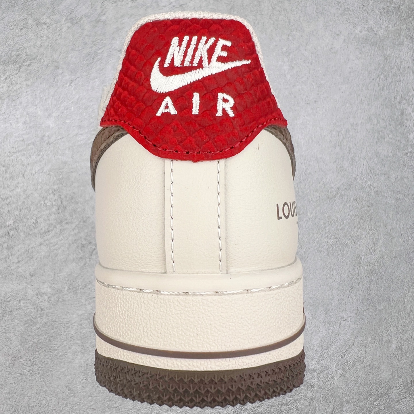 图片[8]-NK Air Force 1´07 Low 空军一号低帮百搭休闲运动板鞋 XX3168-129 柔软、弹性十足的缓震性能和出色的中底设计 横跨复古与现代的外型结合 造就出风靡全球 三十多年的Force 1 直到今天还深受青睐 实拍调校N版已经零色差零失真 百分百还原实物色彩所见即所得 不存在货不对板色差等低级问题 选购参考实物拍摄 不混卖不参货 只用心做好货严格选品 承诺混一赔十 尺码：36 36.5 37.5 38 38.5 39 40 40.5 41 42 42.5 43 44 44.5 45-选品中心