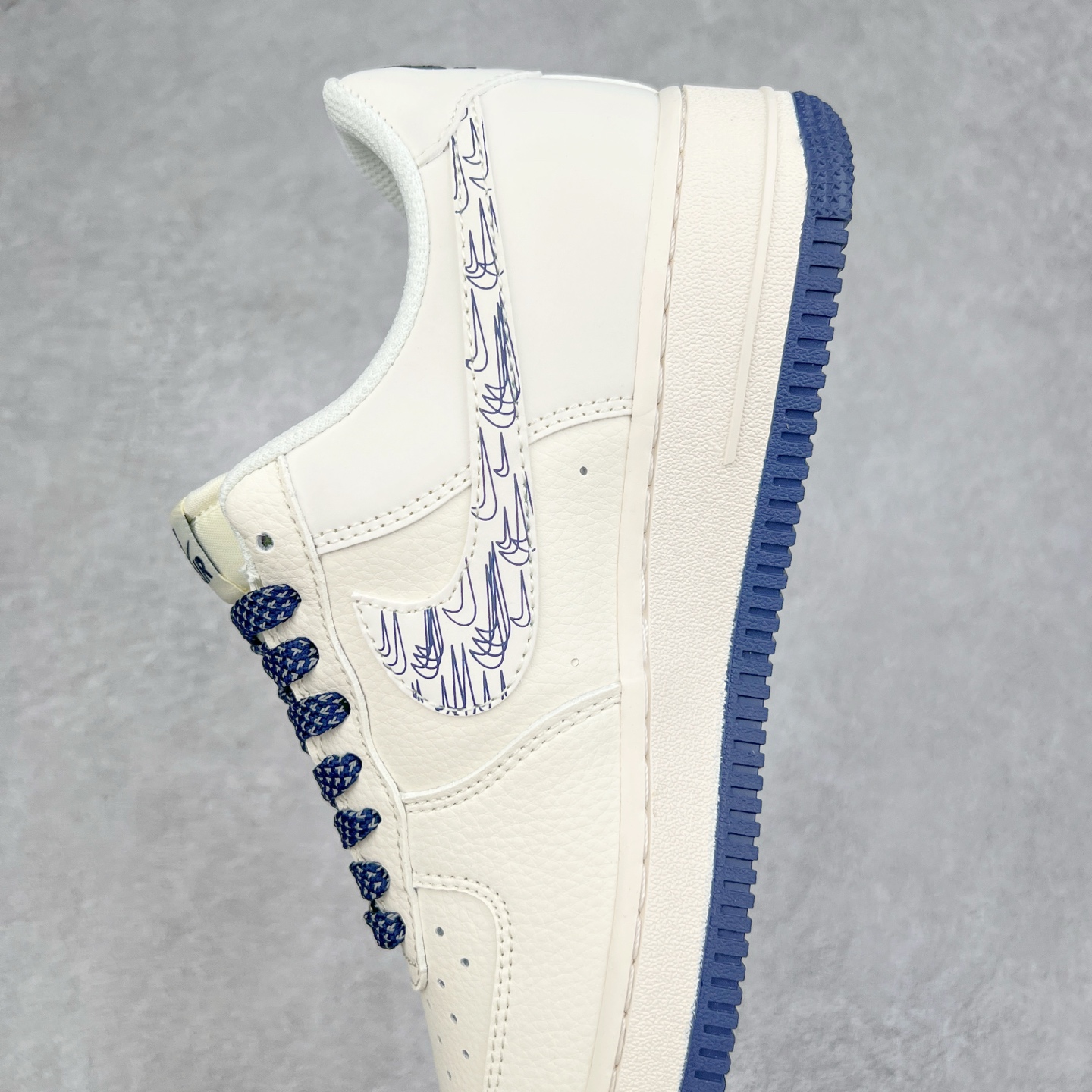 图片[7]-NK Air Force 1´07 Low 空军一号低帮百搭休闲运动板鞋 HH7518-047 柔软、弹性十足的缓震性能和出色的中底设计 横跨复古与现代的外型结合 造就出风靡全球 三十多年的Force 1 直到今天还深受青睐 实拍调校N版已经零色差零失真 百分百还原实物色彩所见即所得 不存在货不对板色差等低级问题 选购参考实物拍摄 不混卖不参货 只用心做好货严格选品 承诺混一赔十 尺码：36 36.5 37.5 38 38.5 39 40 40.5 41 42 42.5 43 44 44.5 45-选品中心