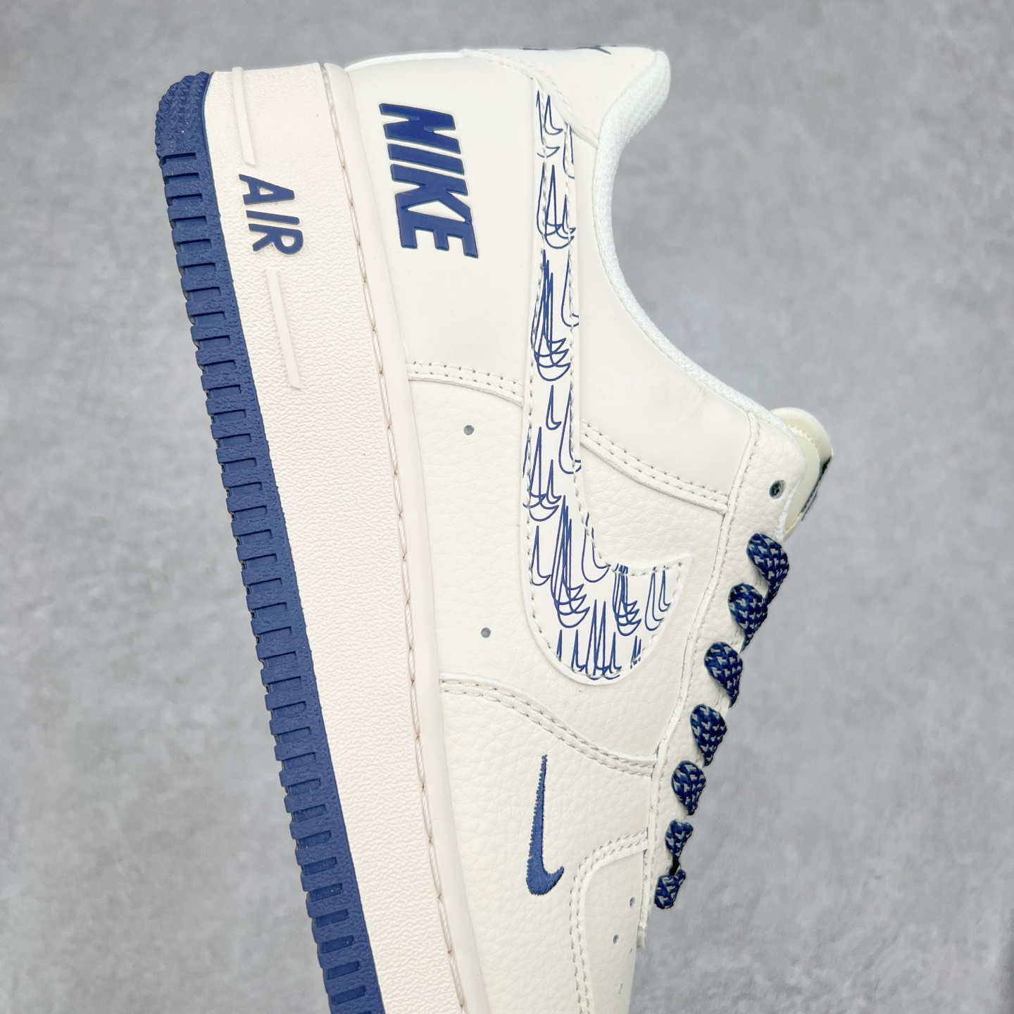 图片[6]-NK Air Force 1´07 Low 空军一号低帮百搭休闲运动板鞋 HH7518-047 柔软、弹性十足的缓震性能和出色的中底设计 横跨复古与现代的外型结合 造就出风靡全球 三十多年的Force 1 直到今天还深受青睐 实拍调校N版已经零色差零失真 百分百还原实物色彩所见即所得 不存在货不对板色差等低级问题 选购参考实物拍摄 不混卖不参货 只用心做好货严格选品 承诺混一赔十 尺码：36 36.5 37.5 38 38.5 39 40 40.5 41 42 42.5 43 44 44.5 45-选品中心