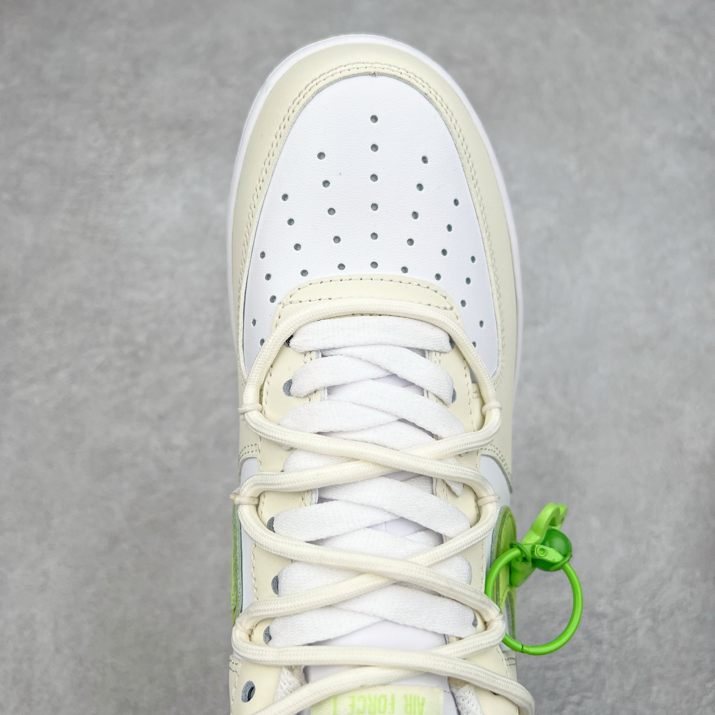 图片[4]-NK Air Force 1´07 Low 空军一号低帮百搭休闲运动板鞋 YY2023-315 柔软、弹性十足的缓震性能和出色的中底设计 横跨复古与现代的外型结合 造就出风靡全球 三十多年的Force 1 直到今天还深受青睐 实拍调校N版已经零色差零失真 百分百还原实物色彩所见即所得 不存在货不对板色差等低级问题 选购参考实物拍摄 不混卖不参货 只用心做好货严格选品 承诺混一赔十 尺码：36 36.5 37.5 38 38.5 39 40 40.5 41 42 42.5 43 44 44.5 45-选品中心