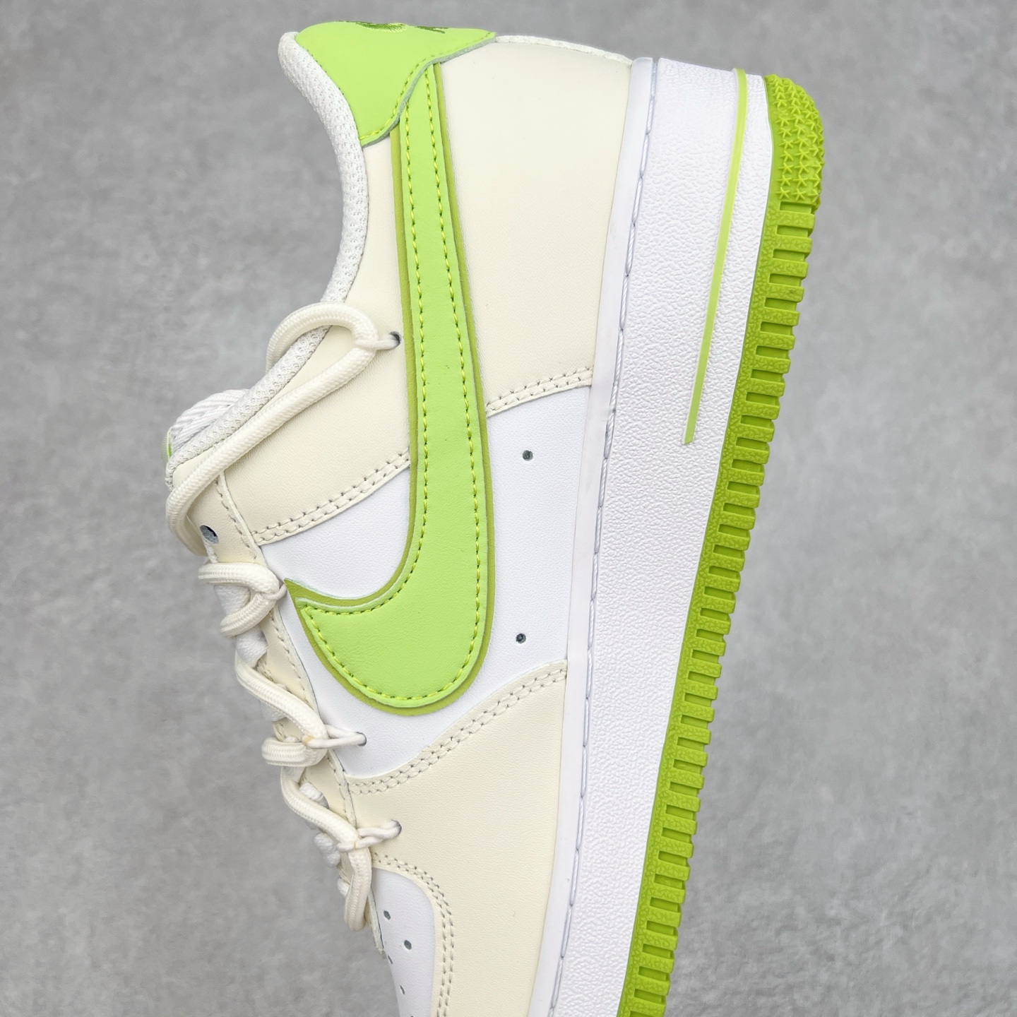 图片[7]-NK Air Force 1´07 Low 空军一号低帮百搭休闲运动板鞋 YY2023-315 柔软、弹性十足的缓震性能和出色的中底设计 横跨复古与现代的外型结合 造就出风靡全球 三十多年的Force 1 直到今天还深受青睐 实拍调校N版已经零色差零失真 百分百还原实物色彩所见即所得 不存在货不对板色差等低级问题 选购参考实物拍摄 不混卖不参货 只用心做好货严格选品 承诺混一赔十 尺码：36 36.5 37.5 38 38.5 39 40 40.5 41 42 42.5 43 44 44.5 45-选品中心