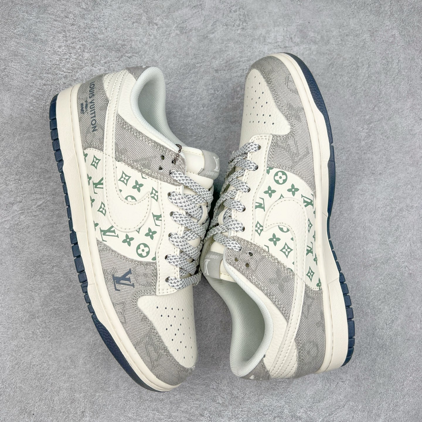 图片[3]-NK Dunk Low 定制配色 XX3168-141 大厂出品 极力推荐 原装头层材料 独家版型蒸餾加工帶來的是更好的视觉和脚感体验大厂纯原品质出货 清洁度 电绣工艺 皮料切割干净无任何毛边 细节完美 实拍调校N版已经零色差零失真 百分百还原实物色彩所见即所得 不存在货不对板色差等低级问题 选购参考实物拍摄 不混卖不参货 只用心做好货严格选品 承诺混一赔十 尺码：36 36.5 37.5 38 38.5 39 40 40.5 41 42 42.5 43 44 44.5 45-选品中心