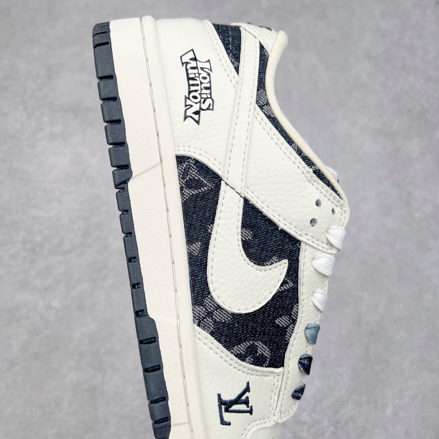 图片[6]-NK Dunk Low 定制配色 XB3802-357 大厂出品 极力推荐 原装头层材料 独家版型蒸餾加工帶來的是更好的视觉和脚感体验大厂纯原品质出货 清洁度 电绣工艺 皮料切割干净无任何毛边 细节完美 实拍调校N版已经零色差零失真 百分百还原实物色彩所见即所得 不存在货不对板色差等低级问题 选购参考实物拍摄 不混卖不参货 只用心做好货严格选品 承诺混一赔十 尺码：36 36.5 37.5 38 38.5 39 40 40.5 41 42 42.5 43 44 44.5 45-选品中心