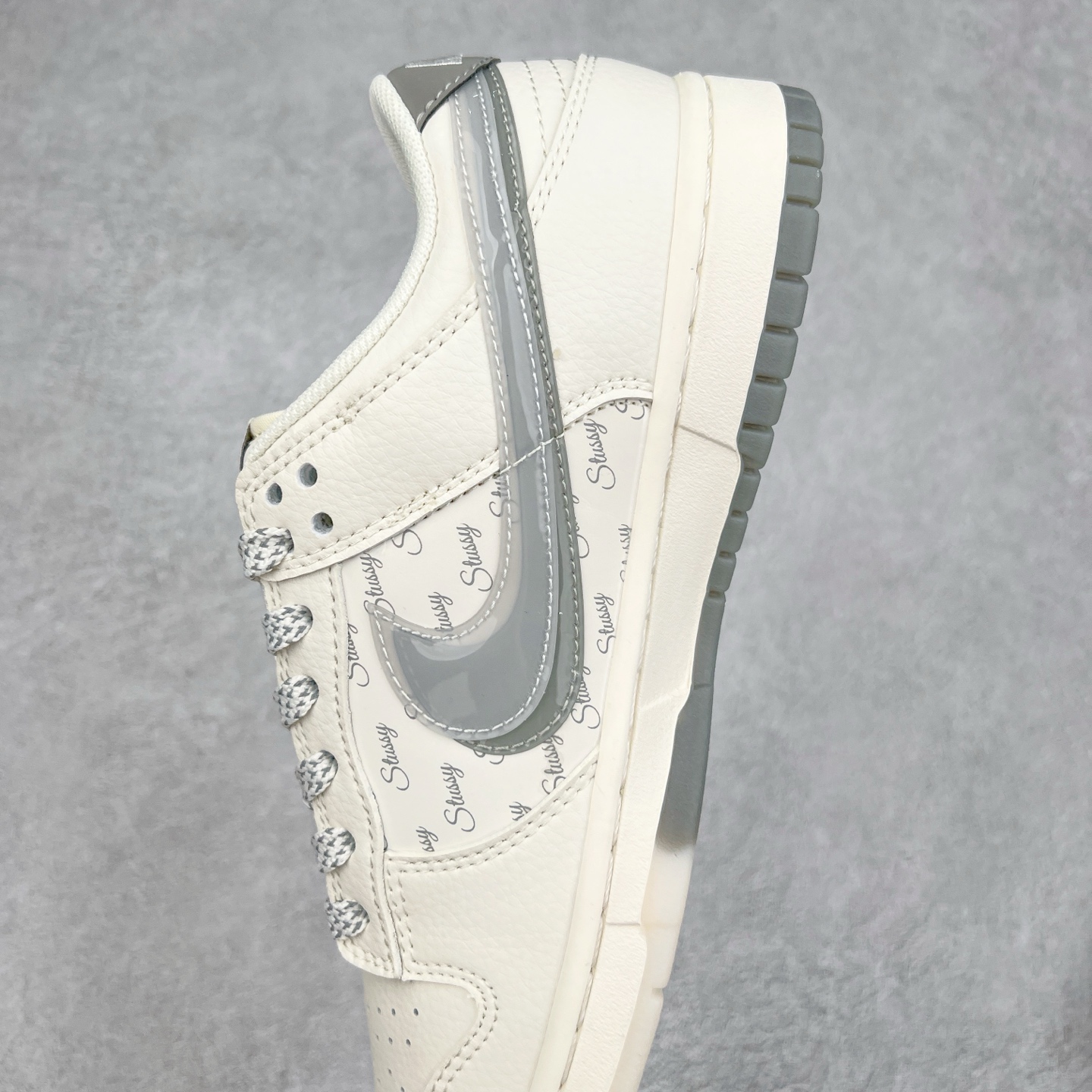 图片[7]-NK Dunk Low 定制配色 XX2025-206 大厂出品 极力推荐 原装头层材料 独家版型蒸餾加工帶來的是更好的视觉和脚感体验大厂纯原品质出货 清洁度 电绣工艺 皮料切割干净无任何毛边 细节完美 实拍调校N版已经零色差零失真 百分百还原实物色彩所见即所得 不存在货不对板色差等低级问题 选购参考实物拍摄 不混卖不参货 只用心做好货严格选品 承诺混一赔十 尺码：36 36.5 37.5 38 38.5 39 40 40.5 41 42 42.5 43 44 44.5 45-选品中心