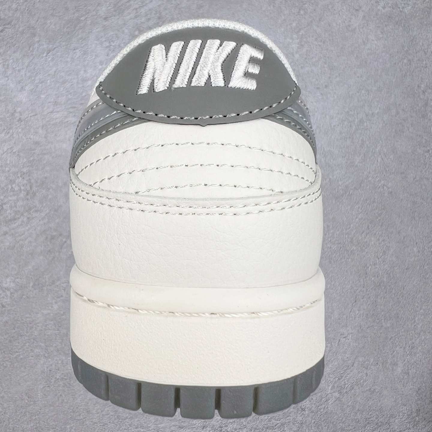 图片[8]-NK Dunk Low 定制配色 XX2025-206 大厂出品 极力推荐 原装头层材料 独家版型蒸餾加工帶來的是更好的视觉和脚感体验大厂纯原品质出货 清洁度 电绣工艺 皮料切割干净无任何毛边 细节完美 实拍调校N版已经零色差零失真 百分百还原实物色彩所见即所得 不存在货不对板色差等低级问题 选购参考实物拍摄 不混卖不参货 只用心做好货严格选品 承诺混一赔十 尺码：36 36.5 37.5 38 38.5 39 40 40.5 41 42 42.5 43 44 44.5 45-选品中心