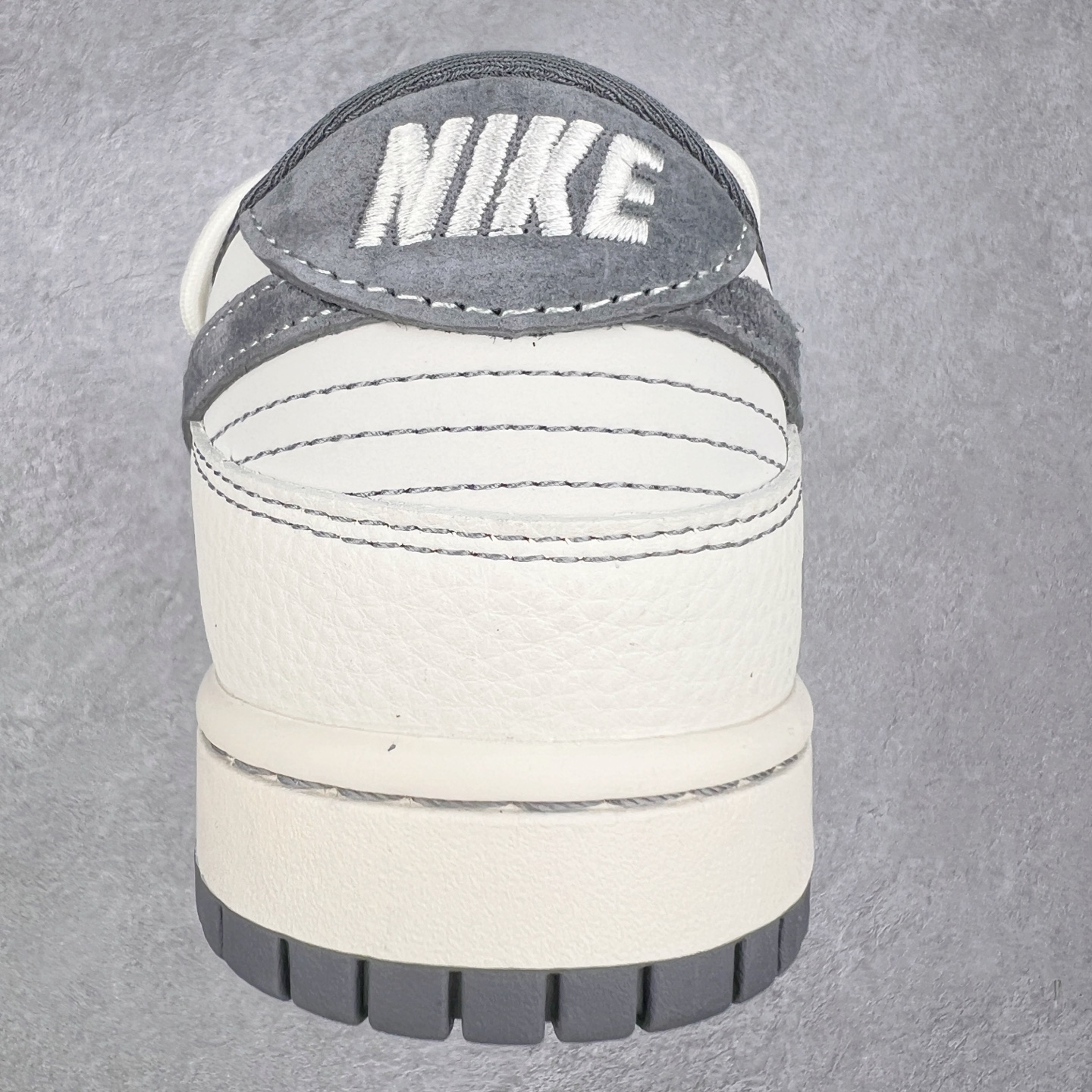 图片[8]-NK Dunk Low 定制配色 YX5066-285 大厂出品 极力推荐 原装头层材料 独家版型蒸餾加工帶來的是更好的视觉和脚感体验大厂纯原品质出货 清洁度 电绣工艺 皮料切割干净无任何毛边 细节完美 实拍调校N版已经零色差零失真 百分百还原实物色彩所见即所得 不存在货不对板色差等低级问题 选购参考实物拍摄 不混卖不参货 只用心做好货严格选品 承诺混一赔十 尺码：36 36.5 37.5 38 38.5 39 40 40.5 41 42 42.5 43 44 44.5 45-选品中心