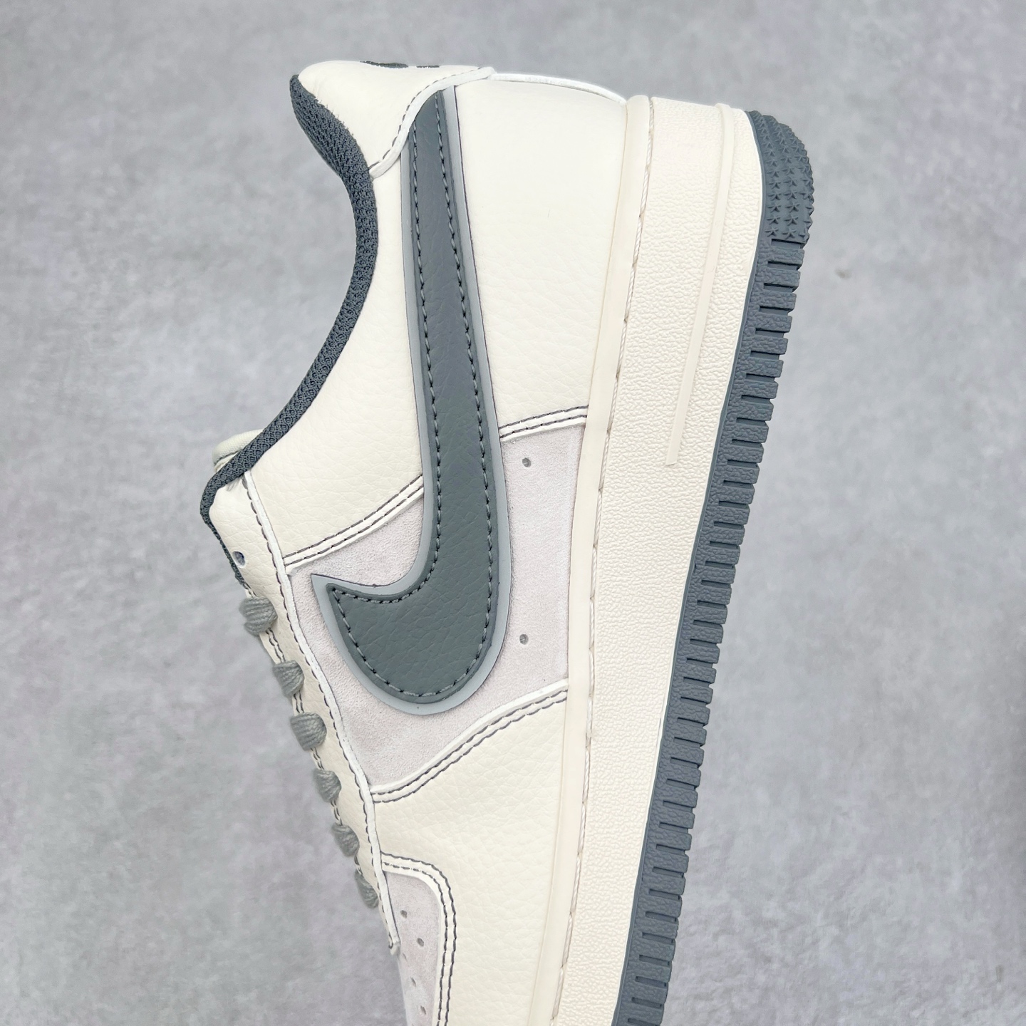 图片[7]-NK Air Force 1´07 Low 空军一号低帮百搭休闲运动板鞋 XZ6188-367 柔软、弹性十足的缓震性能和出色的中底设计 横跨复古与现代的外型结合 造就出风靡全球 三十多年的Force 1 直到今天还深受青睐 实拍调校N版已经零色差零失真 百分百还原实物色彩所见即所得 不存在货不对板色差等低级问题 选购参考实物拍摄 不混卖不参货 只用心做好货严格选品 承诺混一赔十 尺码：36 36.5 37.5 38 38.5 39 40 40.5 41 42 42.5 43 44 44.5 45-选品中心