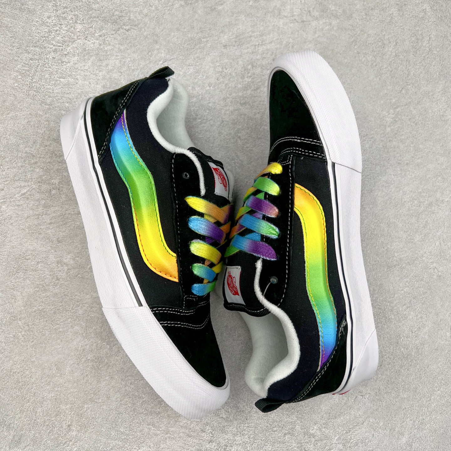 图片[3]-Vans Knu Skool 黑彩虹🌈 官方新款 复古休闲胖胖面包鞋 肥胖版大LOGO原版全皮猪八面料 尺码：35 36 36.5 37 38 38.5 39 40 40.5 41 42 42.5 43 44 45 工艺：硫化1：1（重量1：1、真标、原钢印、材质标、鞋型标、合格证）-选品中心