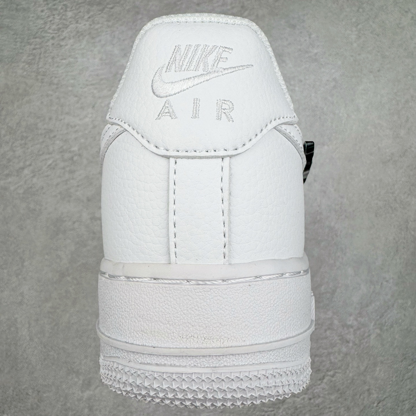 ＃福利特价‼️
NK Air Force 1 Low '07 空军一号低帮经典板鞋 毒液液态金属白黑 I