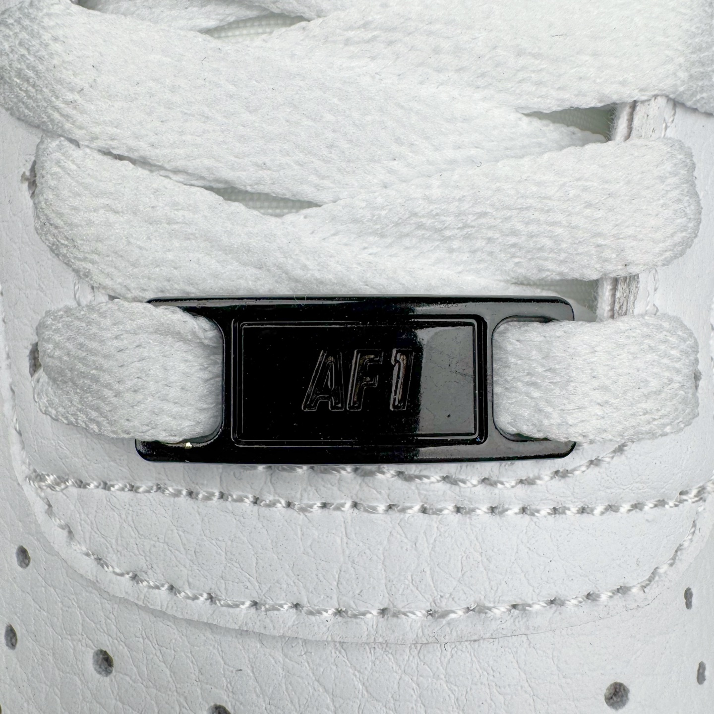 ＃福利特价‼️
NK Air Force 1 Low '07 空军一号低帮经典板鞋 毒液液态金属白黑 I