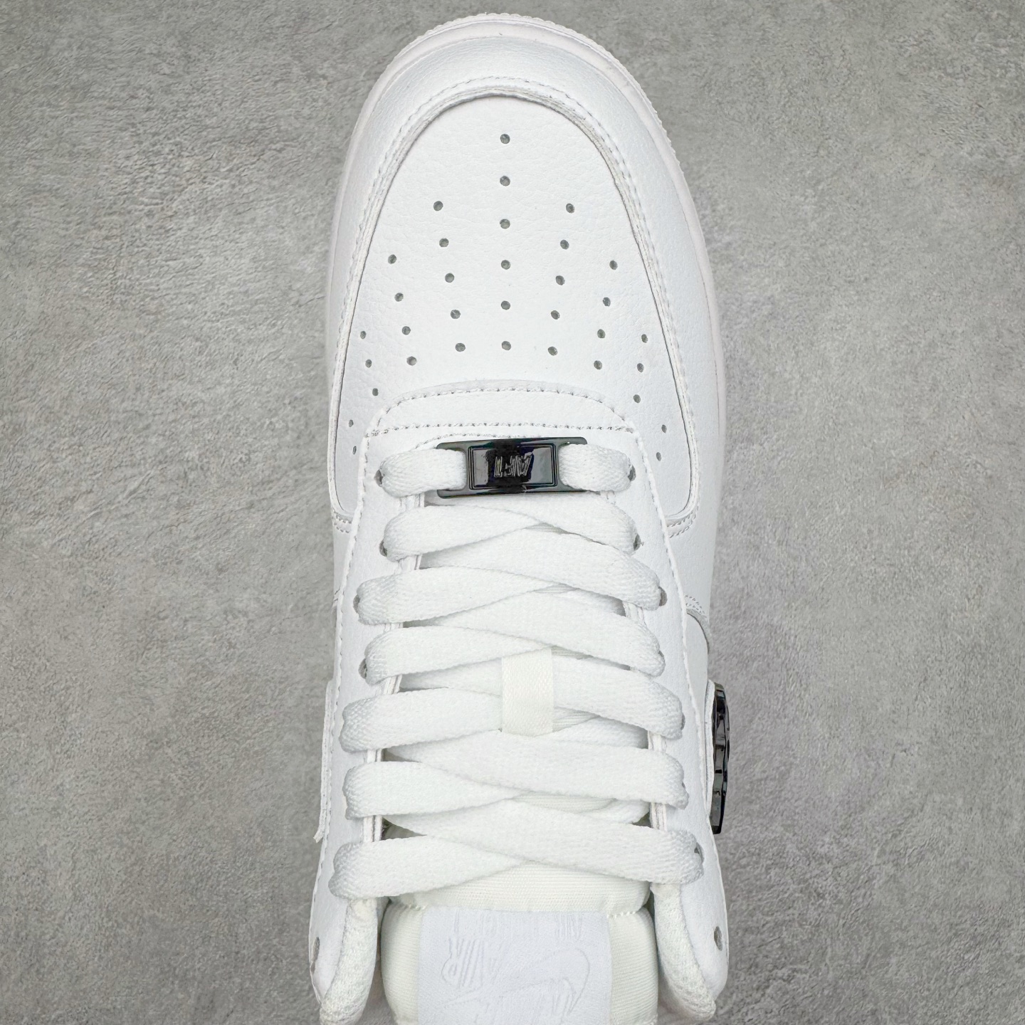 ＃福利特价‼️
NK Air Force 1 Low '07 空军一号低帮经典板鞋 毒液液态金属白黑 I