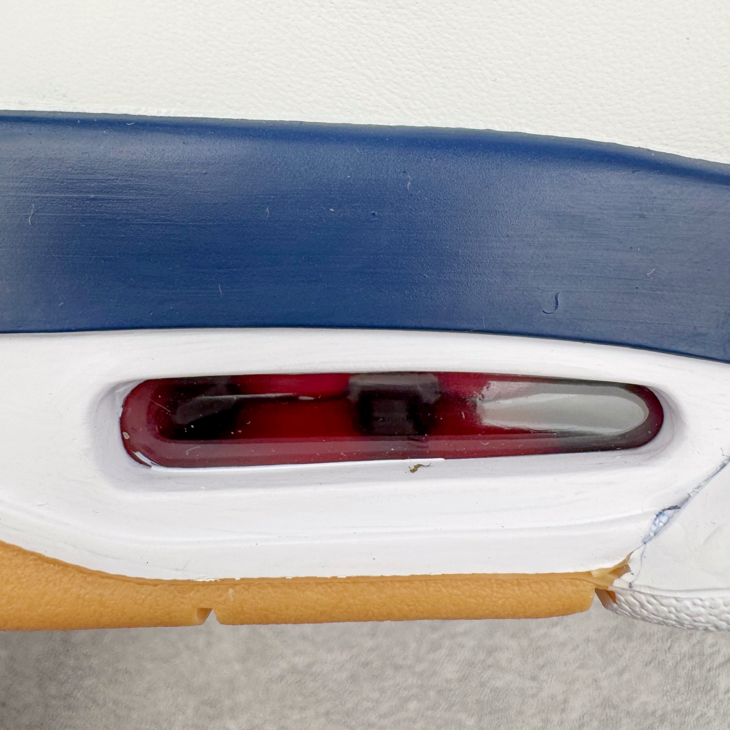 图片[18]-＃PK纯原 NK SB x Air Jordan AJ4 联名海军蓝 白蓝 DR5415-100 耗时半年巨作 全套原纸板楦头开发 原厂特供皮料加持 确保原汁原味 完美呈现四代版型 一比一鞋头弧度高度鞋身弧度 数据细节工艺流程均保持原鞋一致 原厂TPU网格鞋带扣 正确内里网布 菱角分明不变形无多余毛边 柔软性质感一致于原鞋 原厂织唛标 原厂飞人电绣工艺 尾指中部跳三针 独家绑鞋带手法 印刷中底布 四线拉帮 米色美纹纸贴合固定 进口港宝加持 后跟自然饱满 全鞋荧光划线卡点 追求极致完美 每一双都是工艺品 多重QC质检 超越公司货的品控标准 实实在在的免检产品 尺码：40 40.5 41 42 42.5 43 44 44.5 45 46 47.5-选品中心