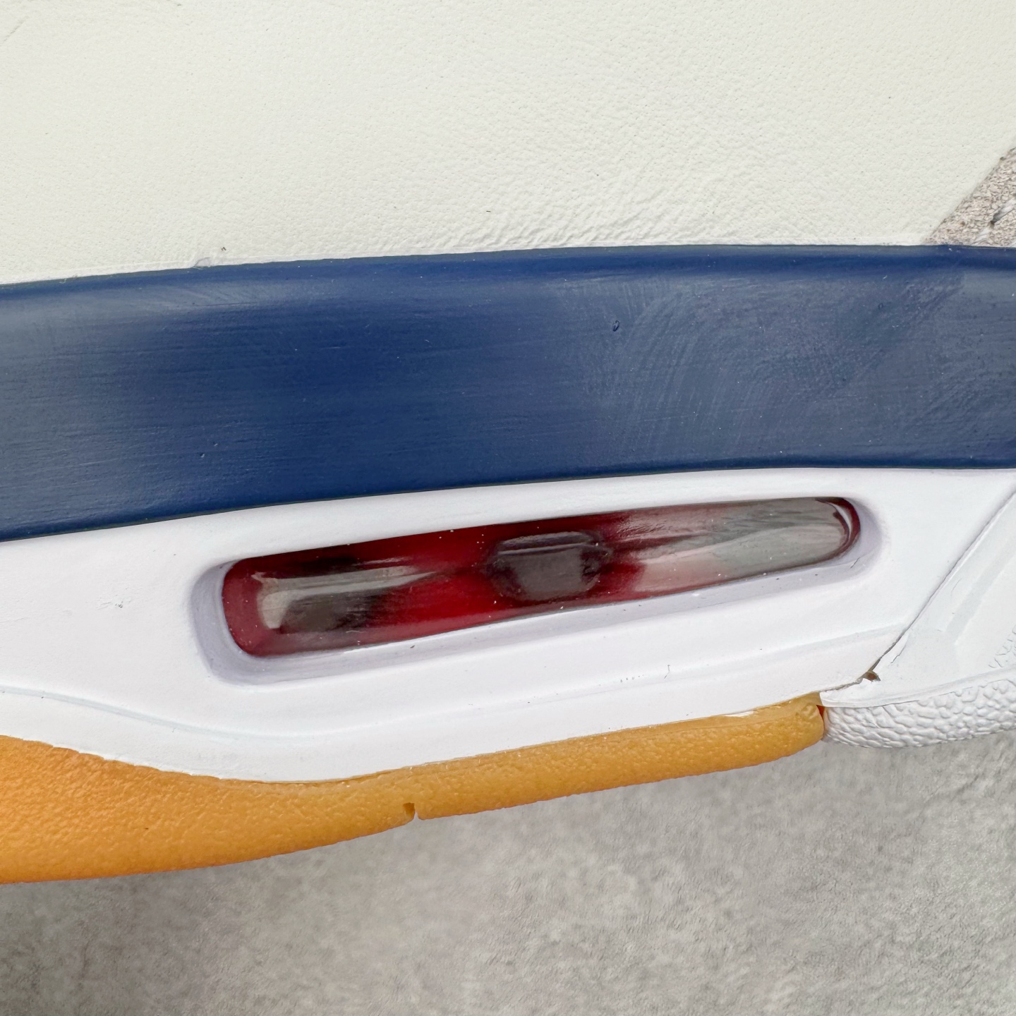 图片[18]-＃Ljr NK SB x Air Jordan AJ4 联名海军蓝 白蓝 DR5415-100 圈内高端零售标杆 独家外贸特供 耗时半年巨作 全套原纸板楦头开发 原厂特供皮料加持 确保原汁原味 完美呈现四代版型 一比一鞋头弧度高度鞋身弧度 数据细节工艺流程均保持原鞋一致 原厂TPU网格鞋带扣 正确内里网布 菱角分明不变形无多余毛边 柔软性质感一致于原鞋 市场唯一原厂鞋扣模具 背面可见隐藏注塑口 原厂织唛标 原厂飞人电绣工艺 尾指中部跳三针 独家绑鞋带手法 印刷中底布 四线拉帮 米色美纹纸贴合固定 进口港宝加持 后跟自然饱满 全鞋荧光划线卡点 追求极致完美 每一双都是工艺品 多重QC质检 超越公司货的品控标准 实实在在的免检产品 尺码：40.5 41 42 42.5 43 44 44.5 45 45.5 46 47.5 48.5-选品中心