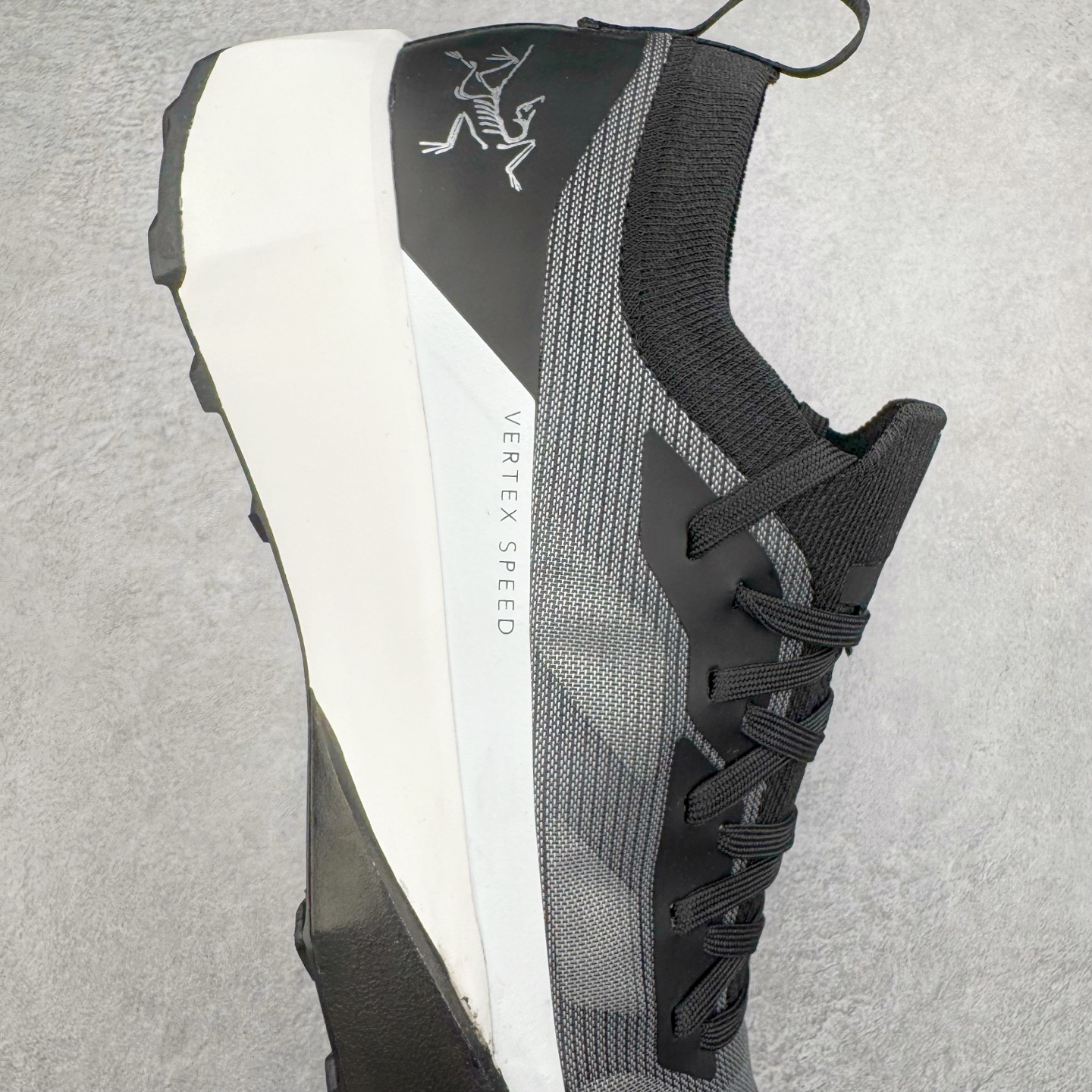 图片[6]-＃HP Arcteryx Vertex Speed 始祖鸟柔软舒适防滑耐磨低帮越野跑步鞋 Arcteryx中文名始祖鸟 加拿大户外服饰品牌 1989年创立于加拿大温哥华 始祖鸟来自加拿大海岸山脉 植根高山的专业户外品牌 始终秉承对精湛设计和工艺孜孜以求的准则 从1989年创立至今 Arcteryx始终不断在产品设计与做工上不惜工本 以满足始祖鸟的标准 品质、设计以及精简的理念造就了其良好的性能 并能满足严苛环境下的使用需求 尺码：36 37 38 39 40-选品中心