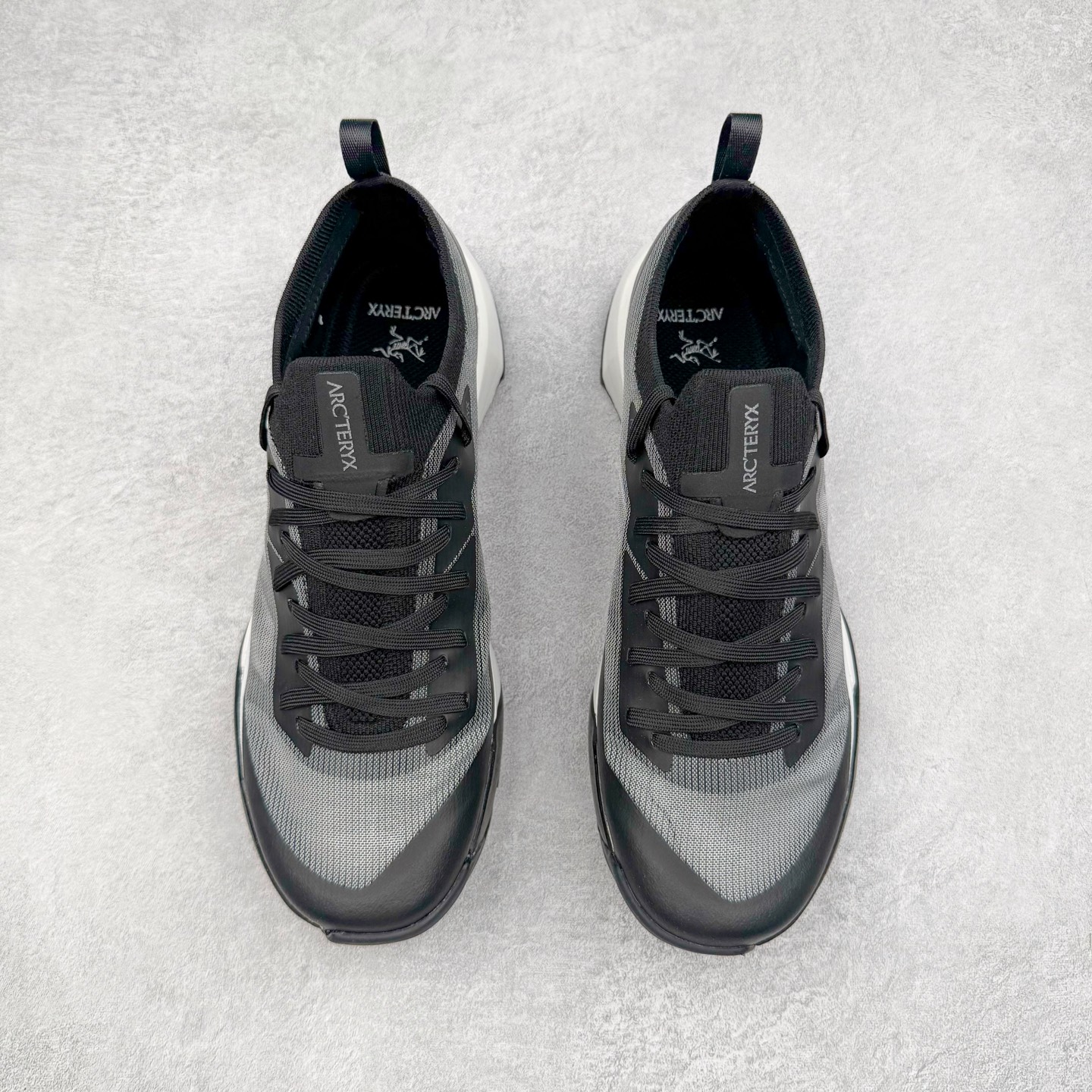 图片[2]-＃HP Arcteryx Vertex Speed 始祖鸟柔软舒适防滑耐磨低帮越野跑步鞋 Arcteryx中文名始祖鸟 加拿大户外服饰品牌 1989年创立于加拿大温哥华 始祖鸟来自加拿大海岸山脉 植根高山的专业户外品牌 始终秉承对精湛设计和工艺孜孜以求的准则 从1989年创立至今 Arcteryx始终不断在产品设计与做工上不惜工本 以满足始祖鸟的标准 品质、设计以及精简的理念造就了其良好的性能 并能满足严苛环境下的使用需求 尺码：36 37 38 39 40-选品中心