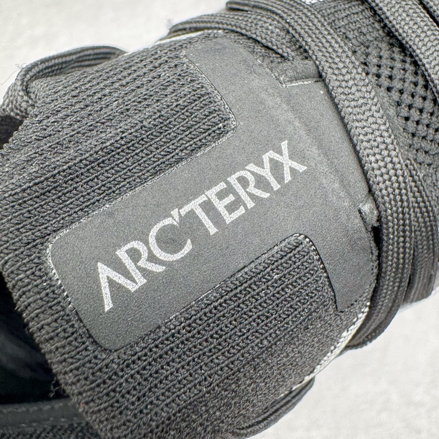 图片[14]-＃HP Arcteryx Vertex Speed 始祖鸟柔软舒适防滑耐磨低帮越野跑步鞋 Arcteryx中文名始祖鸟 加拿大户外服饰品牌 1989年创立于加拿大温哥华 始祖鸟来自加拿大海岸山脉 植根高山的专业户外品牌 始终秉承对精湛设计和工艺孜孜以求的准则 从1989年创立至今 Arcteryx始终不断在产品设计与做工上不惜工本 以满足始祖鸟的标准 品质、设计以及精简的理念造就了其良好的性能 并能满足严苛环境下的使用需求 尺码：36 37 38 39 40-选品中心