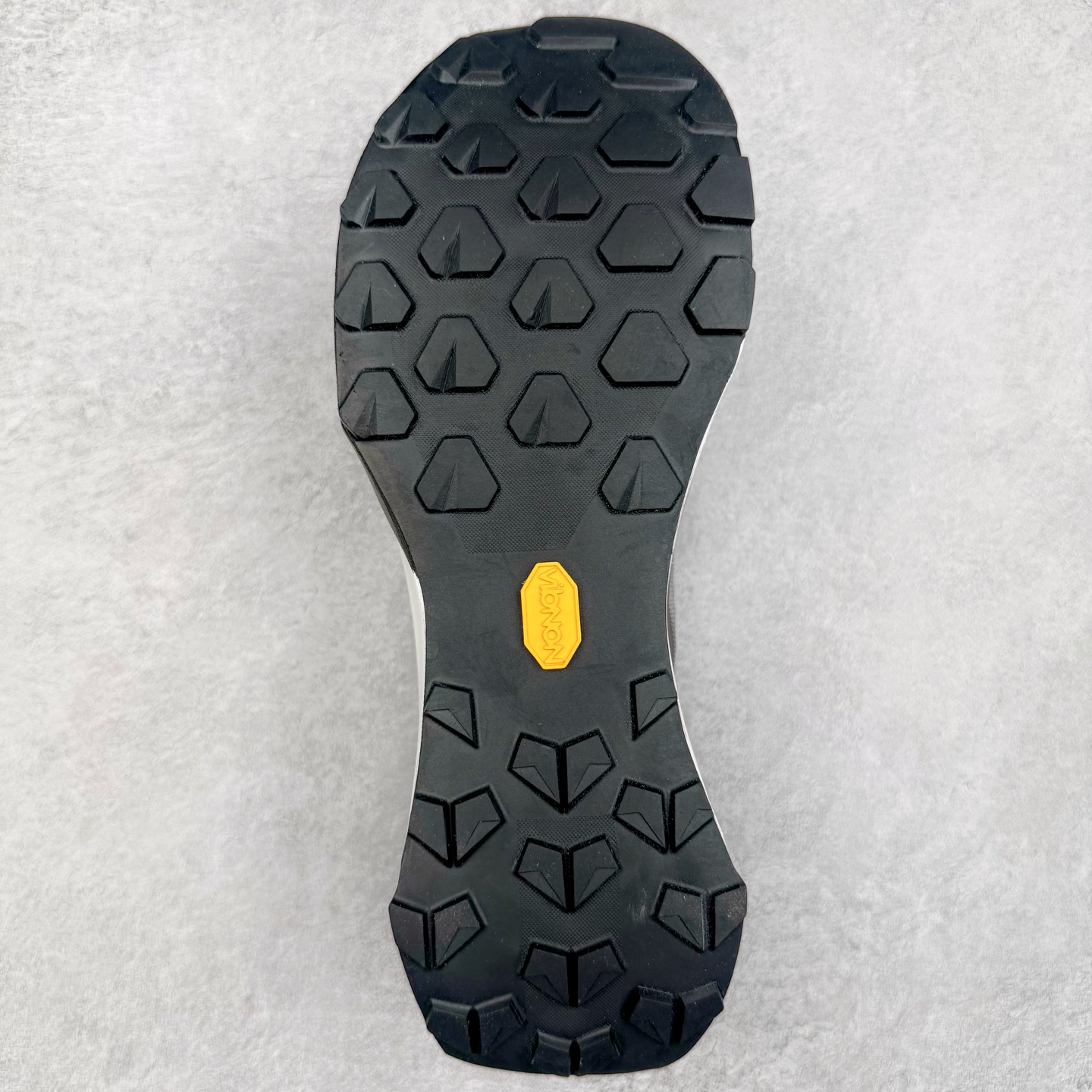 图片[9]-＃HP Arcteryx Vertex Speed 始祖鸟柔软舒适防滑耐磨低帮越野跑步鞋 Arcteryx中文名始祖鸟 加拿大户外服饰品牌 1989年创立于加拿大温哥华 始祖鸟来自加拿大海岸山脉 植根高山的专业户外品牌 始终秉承对精湛设计和工艺孜孜以求的准则 从1989年创立至今 Arcteryx始终不断在产品设计与做工上不惜工本 以满足始祖鸟的标准 品质、设计以及精简的理念造就了其良好的性能 并能满足严苛环境下的使用需求 尺码：36 37 38 39 40-选品中心