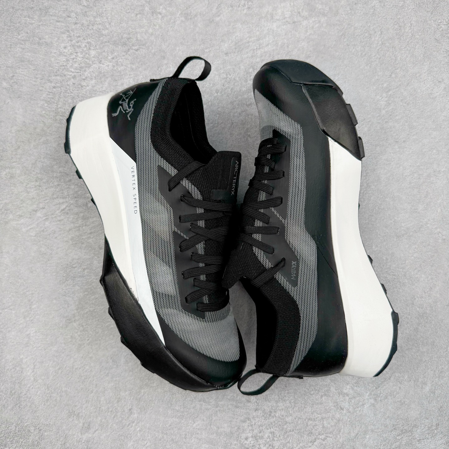 图片[3]-＃HP Arcteryx Vertex Speed 始祖鸟柔软舒适防滑耐磨低帮越野跑步鞋 Arcteryx中文名始祖鸟 加拿大户外服饰品牌 1989年创立于加拿大温哥华 始祖鸟来自加拿大海岸山脉 植根高山的专业户外品牌 始终秉承对精湛设计和工艺孜孜以求的准则 从1989年创立至今 Arcteryx始终不断在产品设计与做工上不惜工本 以满足始祖鸟的标准 品质、设计以及精简的理念造就了其良好的性能 并能满足严苛环境下的使用需求 尺码：36 37 38 39 40-选品中心