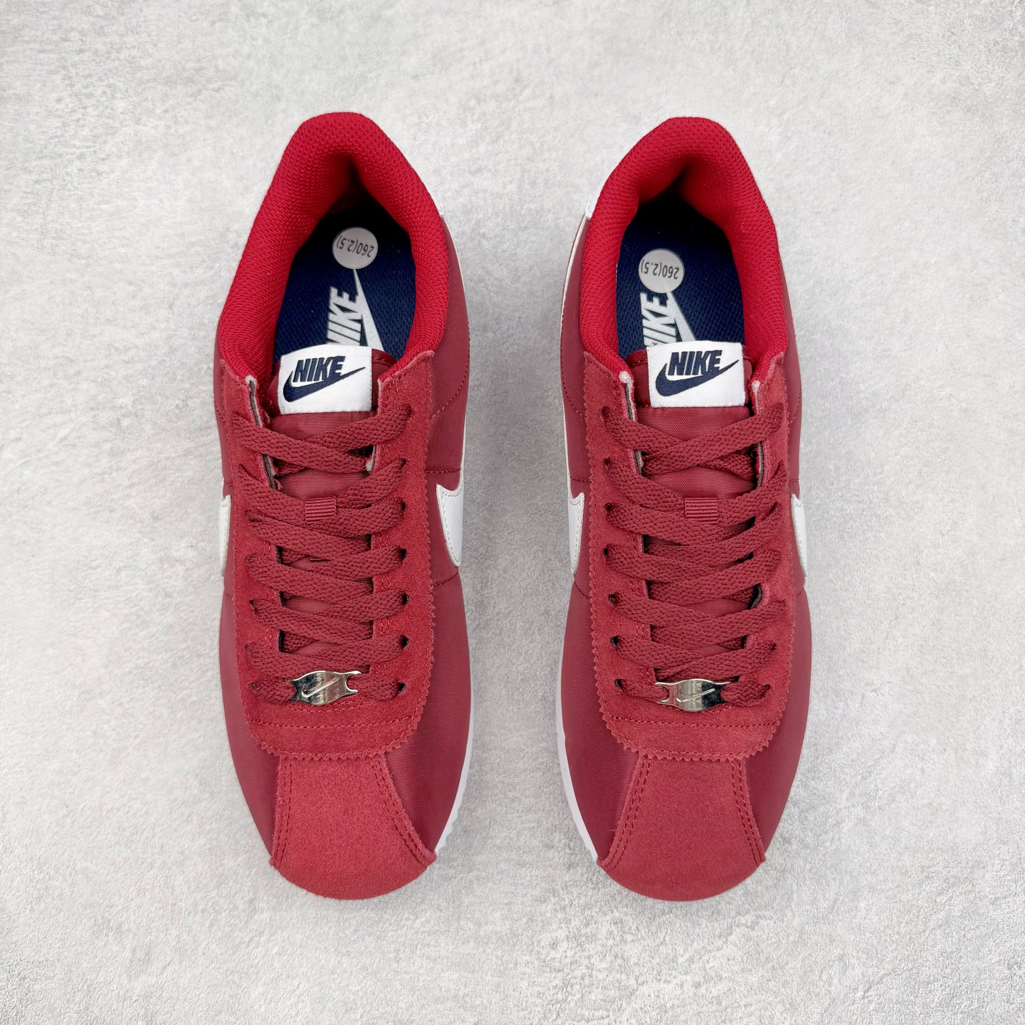 图片[2]-＃JC纯原 NK Classic Cortez Leather 阿甘复古初代皮革慢跑鞋 DZ2795-600 实体平台指令订单 全套原纸板楦头开发 原厂数据大底磨具 一比一鞋头弧度高度鞋身弧度 细节品控鞋型随意对比 正确烫金高频细节 公司级标准检验QC 区分市面一切版本 完美复刻阿甘复古鞋型 尺码：35.5 36 36.5 37.5 38 38.5 39 40 40.5 41 42 42.5 43 44 45-选品中心