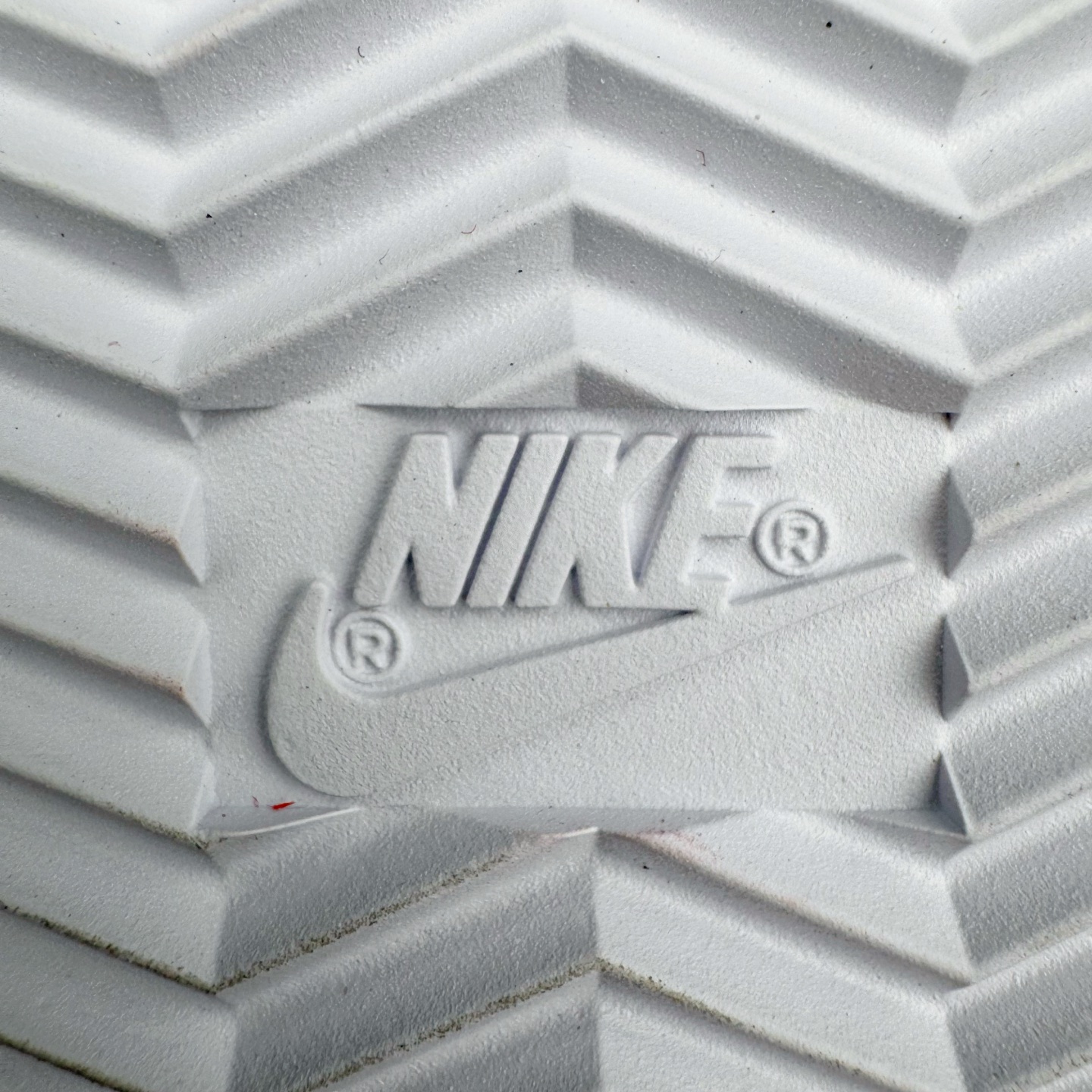 图片[10]-＃JC纯原 NK Classic Cortez Leather 阿甘复古初代皮革慢跑鞋 DZ2795-600 实体平台指令订单 全套原纸板楦头开发 原厂数据大底磨具 一比一鞋头弧度高度鞋身弧度 细节品控鞋型随意对比 正确烫金高频细节 公司级标准检验QC 区分市面一切版本 完美复刻阿甘复古鞋型 尺码：35.5 36 36.5 37.5 38 38.5 39 40 40.5 41 42 42.5 43 44 45-选品中心