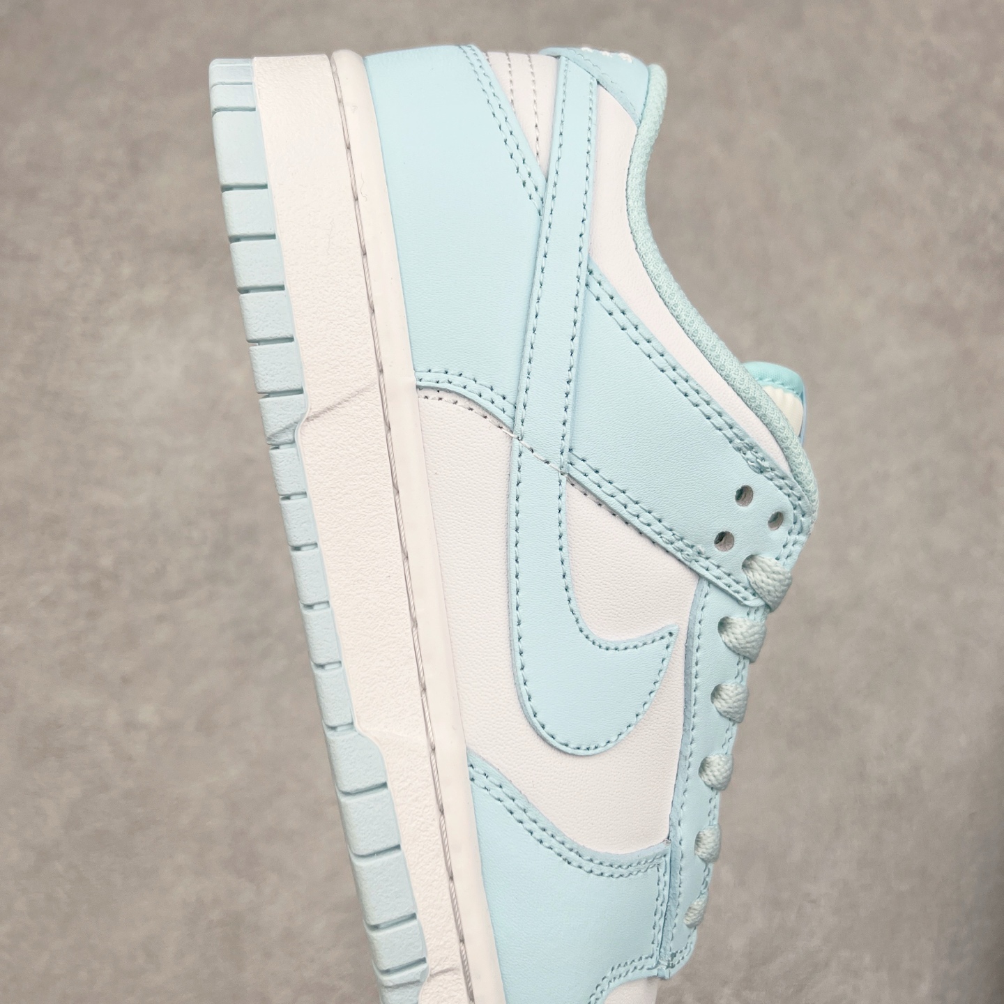 图片[6]-＃F版 NK Dunk Low 浅蓝白 DV0833-104 性价比王者 极限压缩利润空间 超乎所想的高性价比 用料绝不含糊 原盒原配 正确耐磨橡胶大底 超高清洁度 全鞋零毛边皮料切割 全套原楦原模倾力打造完美版型 尺码：36 36.5 37.5 38 38.5 39 40 40.5 41 42 42.5 43 44 44.5 45 46 47.5-选品中心