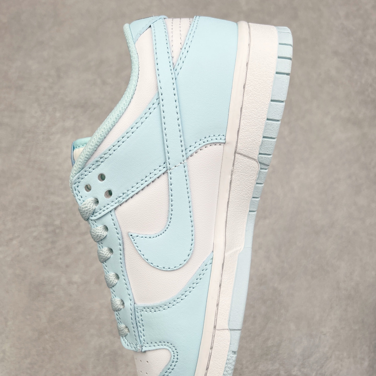 图片[7]-＃F版 NK Dunk Low 浅蓝白 DV0833-104 性价比王者 极限压缩利润空间 超乎所想的高性价比 用料绝不含糊 原盒原配 正确耐磨橡胶大底 超高清洁度 全鞋零毛边皮料切割 全套原楦原模倾力打造完美版型 尺码：36 36.5 37.5 38 38.5 39 40 40.5 41 42 42.5 43 44 44.5 45 46 47.5-选品中心