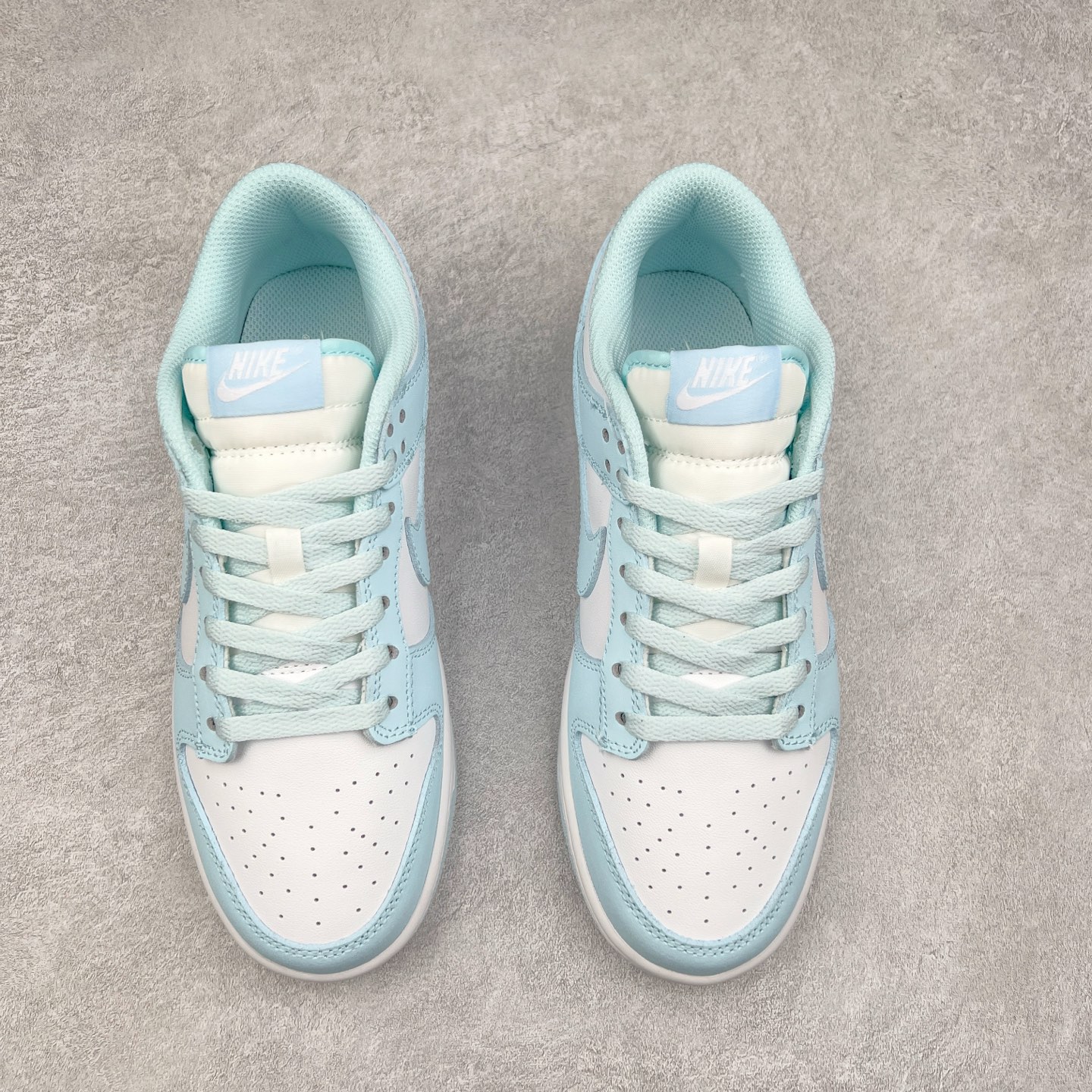 图片[2]-＃F版 NK Dunk Low 浅蓝白 DV0833-104 性价比王者 极限压缩利润空间 超乎所想的高性价比 用料绝不含糊 原盒原配 正确耐磨橡胶大底 超高清洁度 全鞋零毛边皮料切割 全套原楦原模倾力打造完美版型 尺码：36 36.5 37.5 38 38.5 39 40 40.5 41 42 42.5 43 44 44.5 45 46 47.5-选品中心