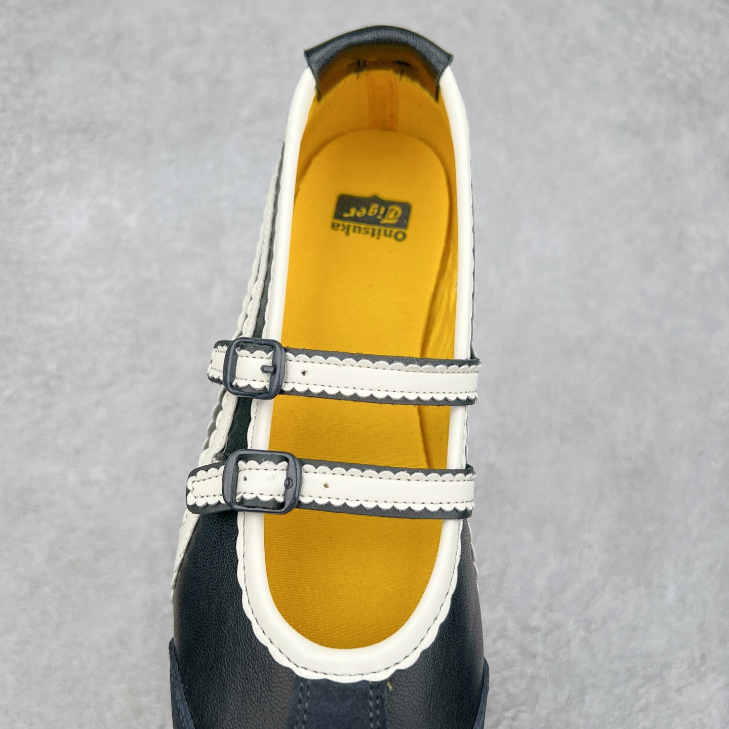 图片[5]-Patou x Onitsuka Tiger 鬼冢虎 MEXICO 66 BALLERINA WHITE/COTTON CANDY 舒适百搭 平跟 玛丽珍鞋 女款 白粉色 实拍调校N版已经零色差零失真 百分百还原实物色彩所见即所得 不存在货不对板色差等低级问题 选购参考实物拍摄 不混卖不参货 只用心做好货严格选品 承诺混一赔十 尺码：36 36.5 37.5 38 38.5 39 40 40.5 41 42 42.5 43 44 44.5 45-选品中心