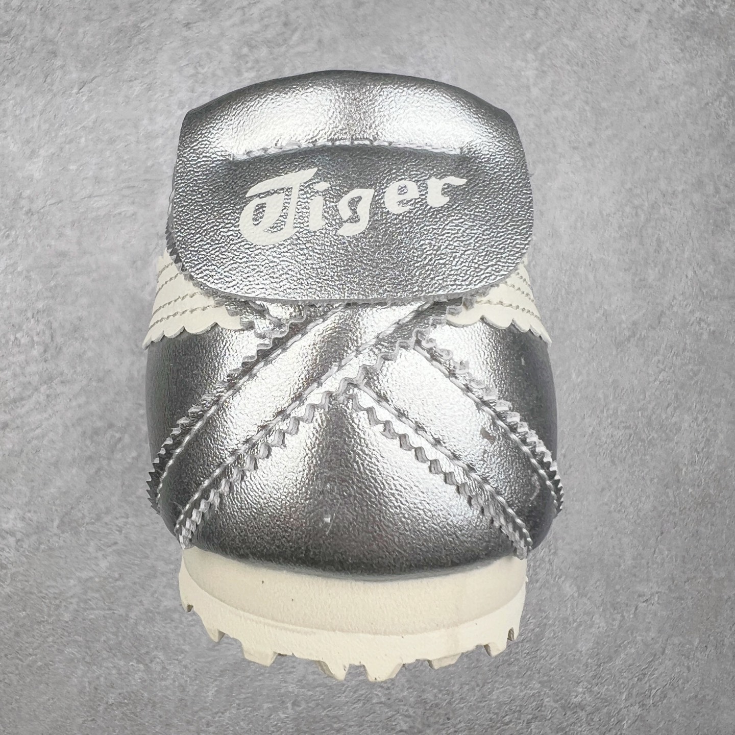 图片[8]-Patou x Onitsuka Tiger 鬼冢虎 MEXICO 66 BALLERINA WHITE/COTTON CANDY 舒适百搭 平跟 玛丽珍鞋 女款 白粉色 实拍调校N版已经零色差零失真 百分百还原实物色彩所见即所得 不存在货不对板色差等低级问题 选购参考实物拍摄 不混卖不参货 只用心做好货严格选品 承诺混一赔十 尺码：36 36.5 37.5 38 38.5 39 40 40.5 41 42 42.5 43 44 44.5 45-选品中心