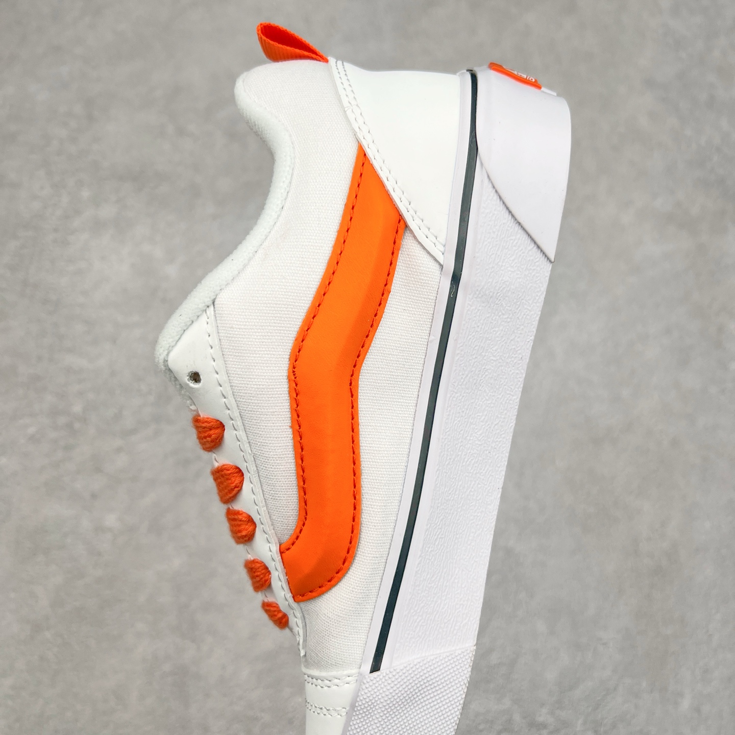 图片[7]-Vans Knu Skool 白橙色 官方新款 复古休闲胖胖面包鞋 肥胖版大LOGO原版全皮猪八面料 尺码：35 36 36.5 37 38 38.5 39 40 40.5 41 42 42.5 43 44 45 工艺：硫化1：1（重量1：1、真标、原钢印、材质标、鞋型标、合格证）-选品中心