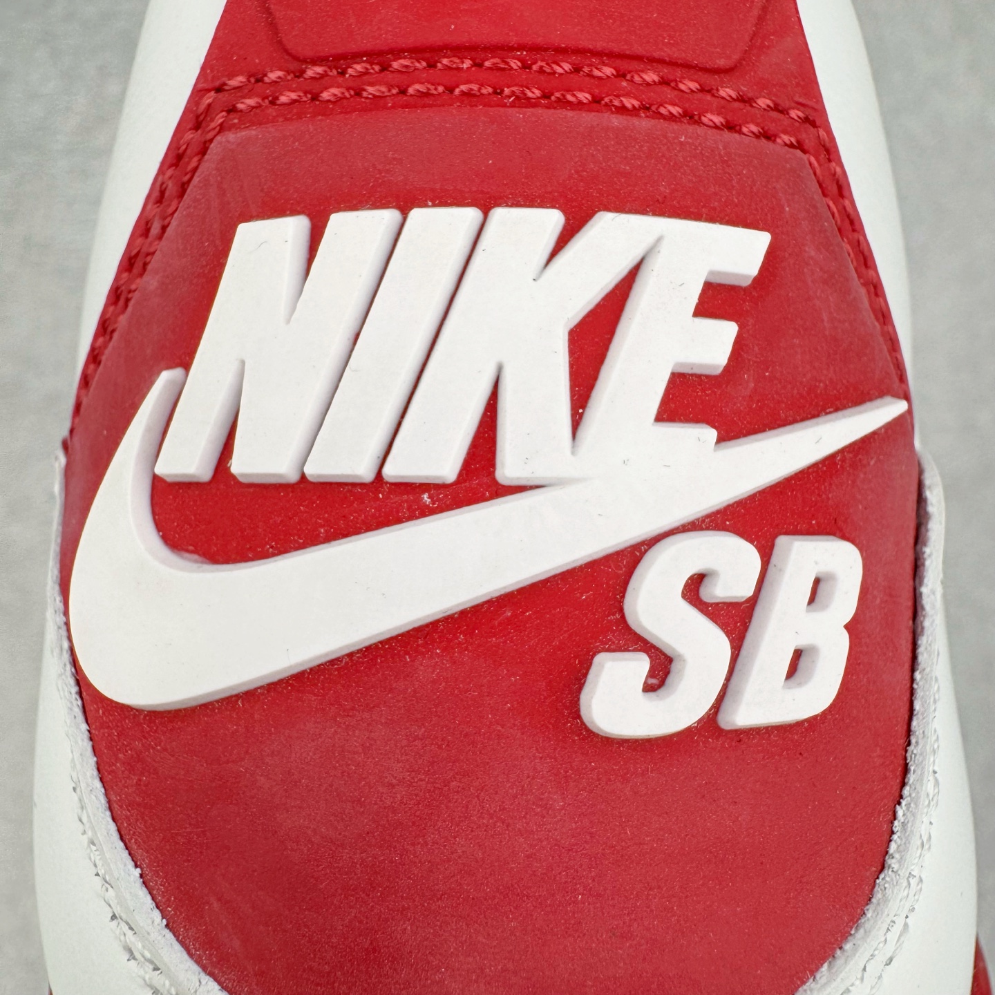 图片[19]-＃K版纯原 NK SB x Air Jordan AJ4 联名白红 DR5415-106 全新升级改良 原鞋原楦原纸板同源开发 完美呈现乔4的版型 内侧正确双色网格 还原细节 原厂皮料 正确气垫颜色 正确网格工艺 正确拉帮工艺 全鞋原装材料制作 原档案原模具打造 支持全方位与正品对比 尺码：36 36.5 37.5 38 38.5 39 40 40.5 41 42 42.5 43 44 44.5 45 46 47.5-选品中心