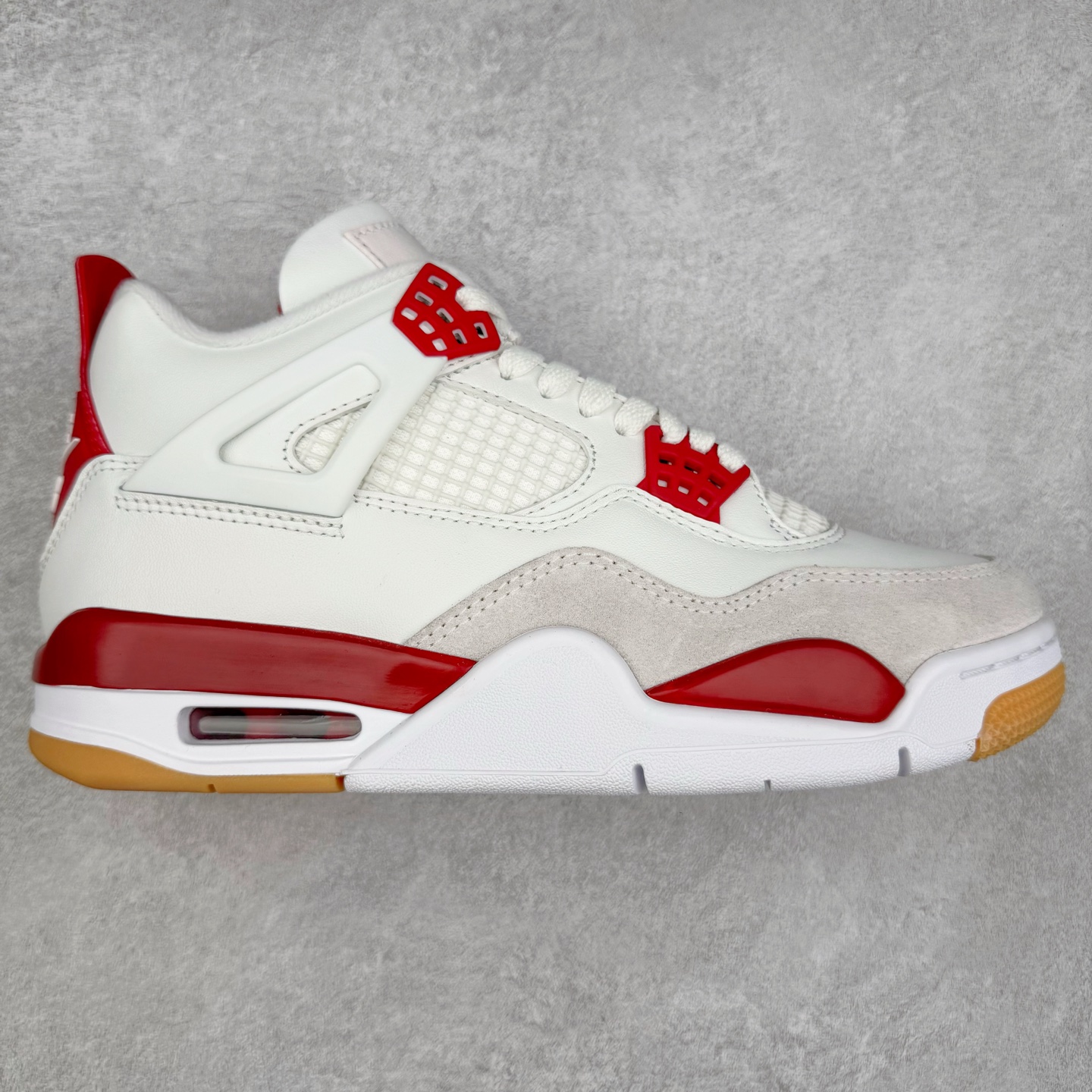 #OG纯原 NK SB x Air Jordan AJ4 联名白红 DR5415-106 耗时多个月巨作 重金购买原楦原纸板 确保原汁原味 完美呈现四代版型 原厂织唛标 市面唯一采用原装皮料 正确网格工艺 全方位一致匹配官方细节 尺码:36 36.5 37.5 38 38.5 39 40 40.5 41 42 42.5 43 44 44.5 45 46 47.5-选品中心