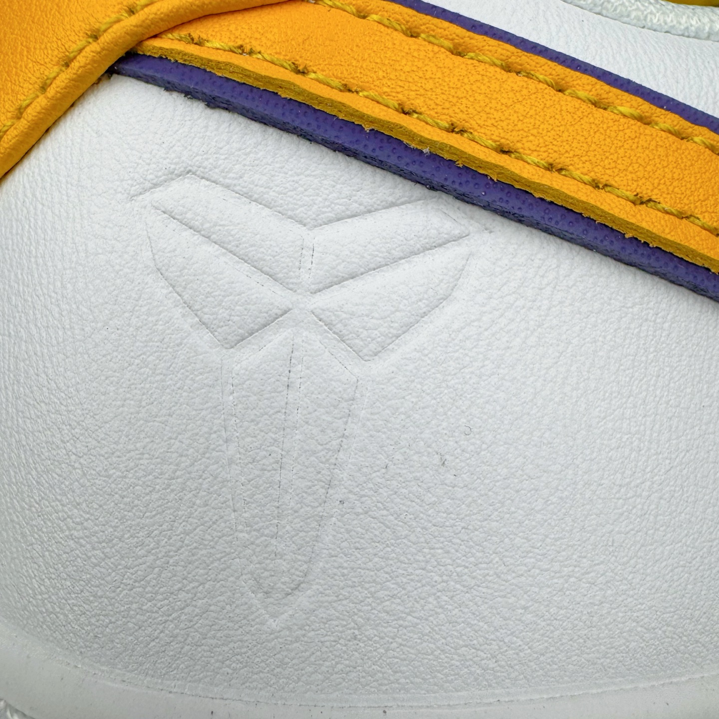 ＃福利特价‼️
NK Air Force 1´07 Low 空军一号低帮百搭休闲运动板鞋 科比限定 白金