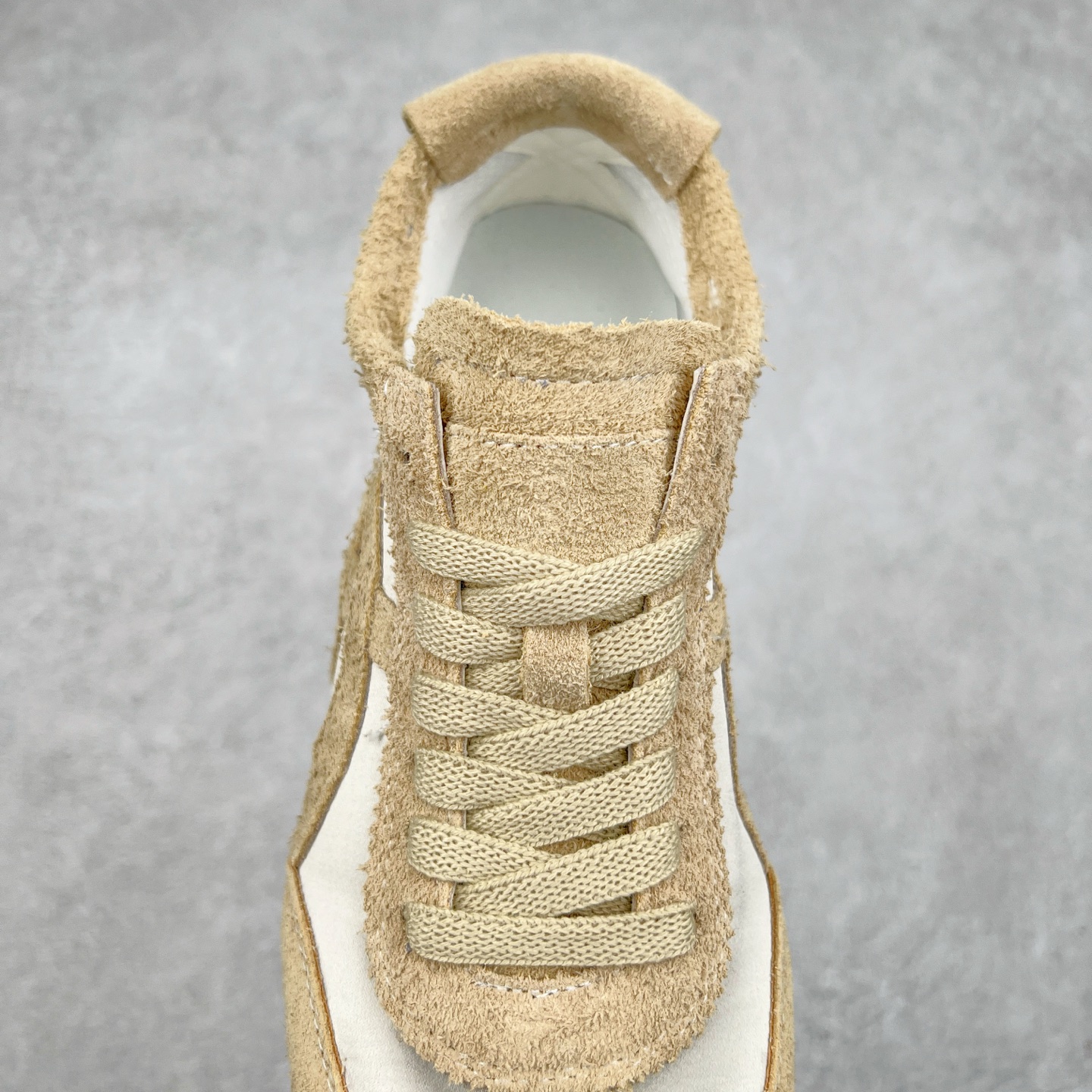 图片[5]-GG-CC阿甘德训鞋2.0系列复古风芭蕾舞鞋GGCC薄底百搭休闲运动鞋系列 广东大厂品质 25ss春季新款 全手工拉帮工艺成型 反绒牛皮革拼接头层皮饰片鞋面材质 鞋身原装高密度防刮尼龙面料,极好柔软效果 双春日踏青舒适度和少女感 德训鞋界的白月光🌙 长时间走路和站立都不累脚 不管怎么搭配都好看 尺码：35 36 37 38 39 40-选品中心