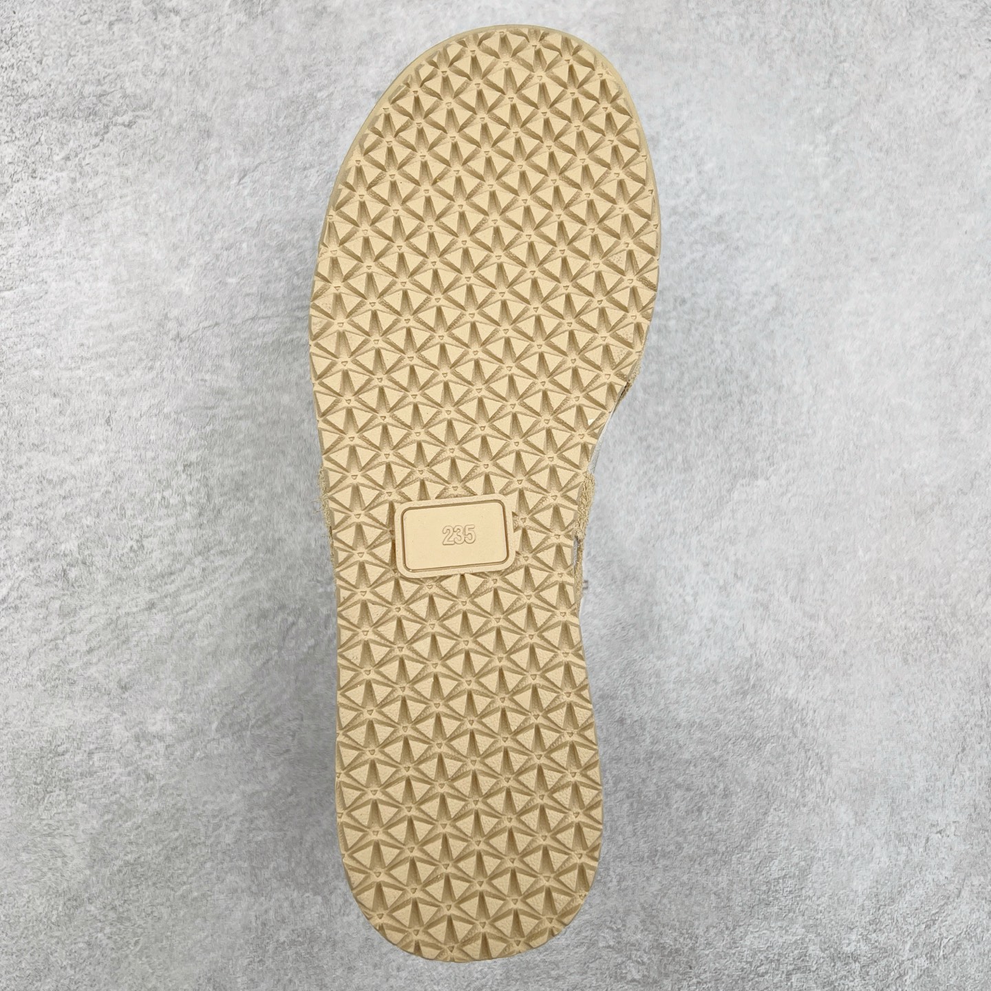 图片[9]-GG-CC阿甘德训鞋2.0系列复古风芭蕾舞鞋GGCC薄底百搭休闲运动鞋系列 广东大厂品质 25ss春季新款 全手工拉帮工艺成型 反绒牛皮革拼接头层皮饰片鞋面材质 鞋身原装高密度防刮尼龙面料,极好柔软效果 双春日踏青舒适度和少女感 德训鞋界的白月光🌙 长时间走路和站立都不累脚 不管怎么搭配都好看 尺码：35 36 37 38 39 40-选品中心