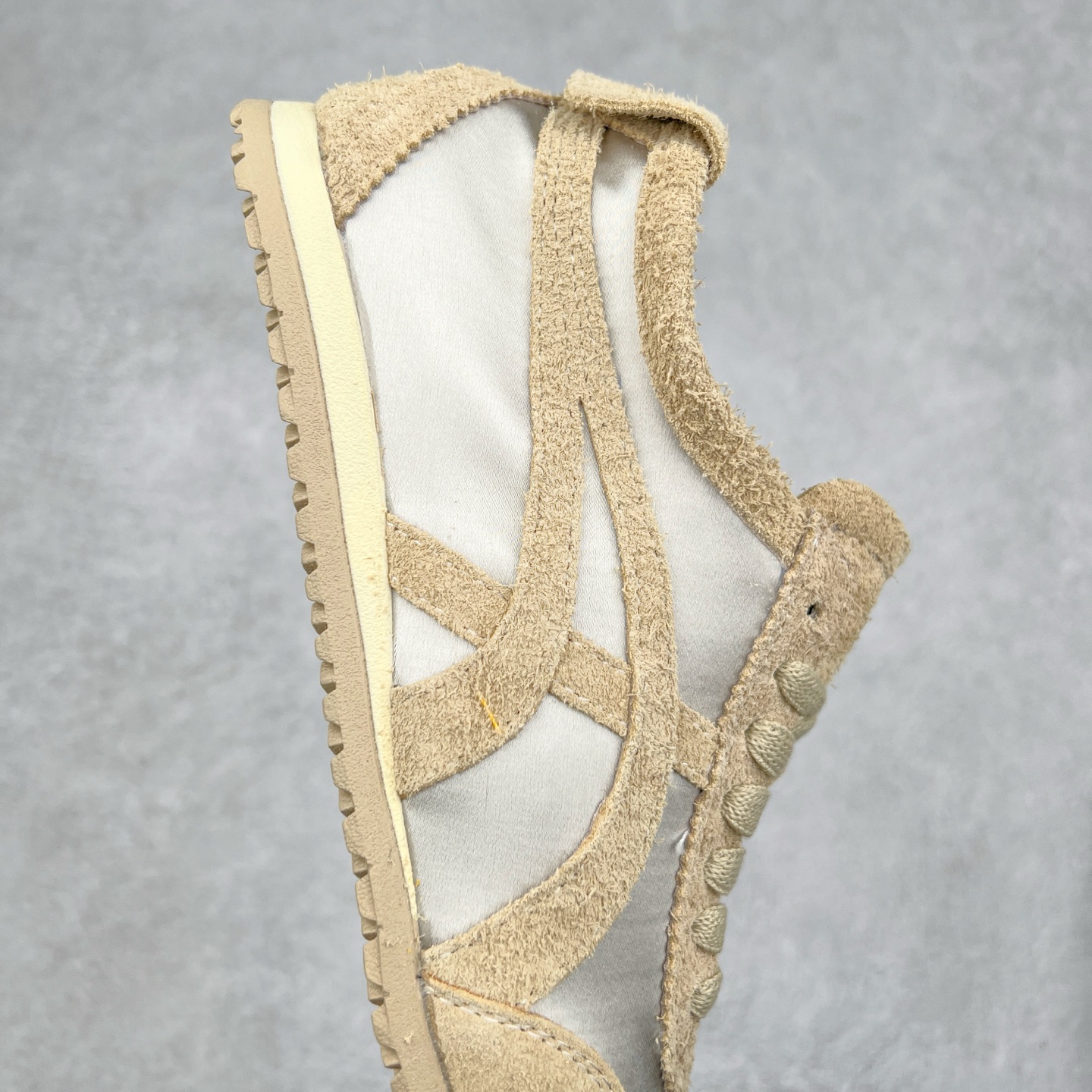 图片[6]-GG-CC阿甘德训鞋2.0系列复古风芭蕾舞鞋GGCC薄底百搭休闲运动鞋系列 广东大厂品质 25ss春季新款 全手工拉帮工艺成型 反绒牛皮革拼接头层皮饰片鞋面材质 鞋身原装高密度防刮尼龙面料,极好柔软效果 双春日踏青舒适度和少女感 德训鞋界的白月光🌙 长时间走路和站立都不累脚 不管怎么搭配都好看 尺码：35 36 37 38 39 40-选品中心