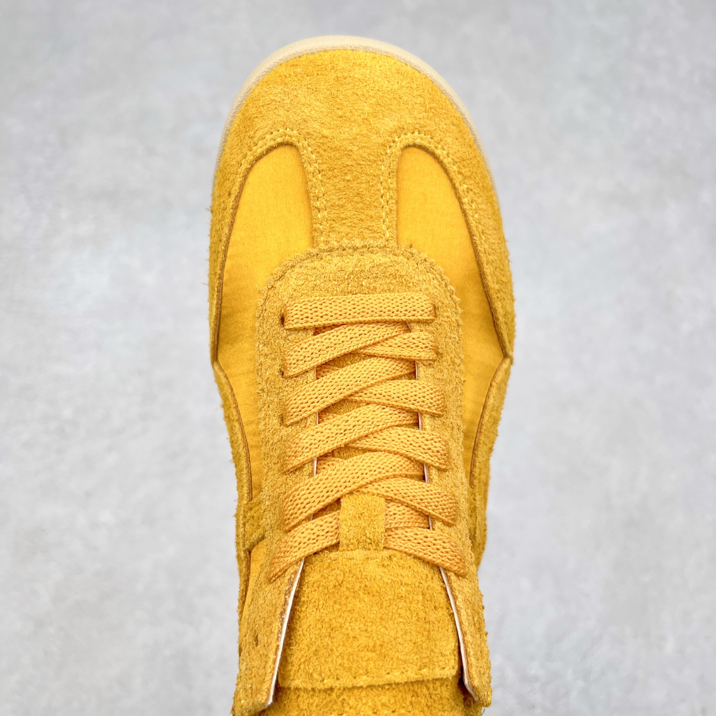 图片[4]-GG-CC阿甘德训鞋2.0系列复古风芭蕾舞鞋GGCC薄底百搭休闲运动鞋系列 广东大厂品质 25ss春季新款 全手工拉帮工艺成型 反绒牛皮革拼接头层皮饰片鞋面材质 鞋身原装高密度防刮尼龙面料,极好柔软效果 双春日踏青舒适度和少女感 德训鞋界的白月光🌙 长时间走路和站立都不累脚 不管怎么搭配都好看 尺码：35 36 37 38 39 40-选品中心