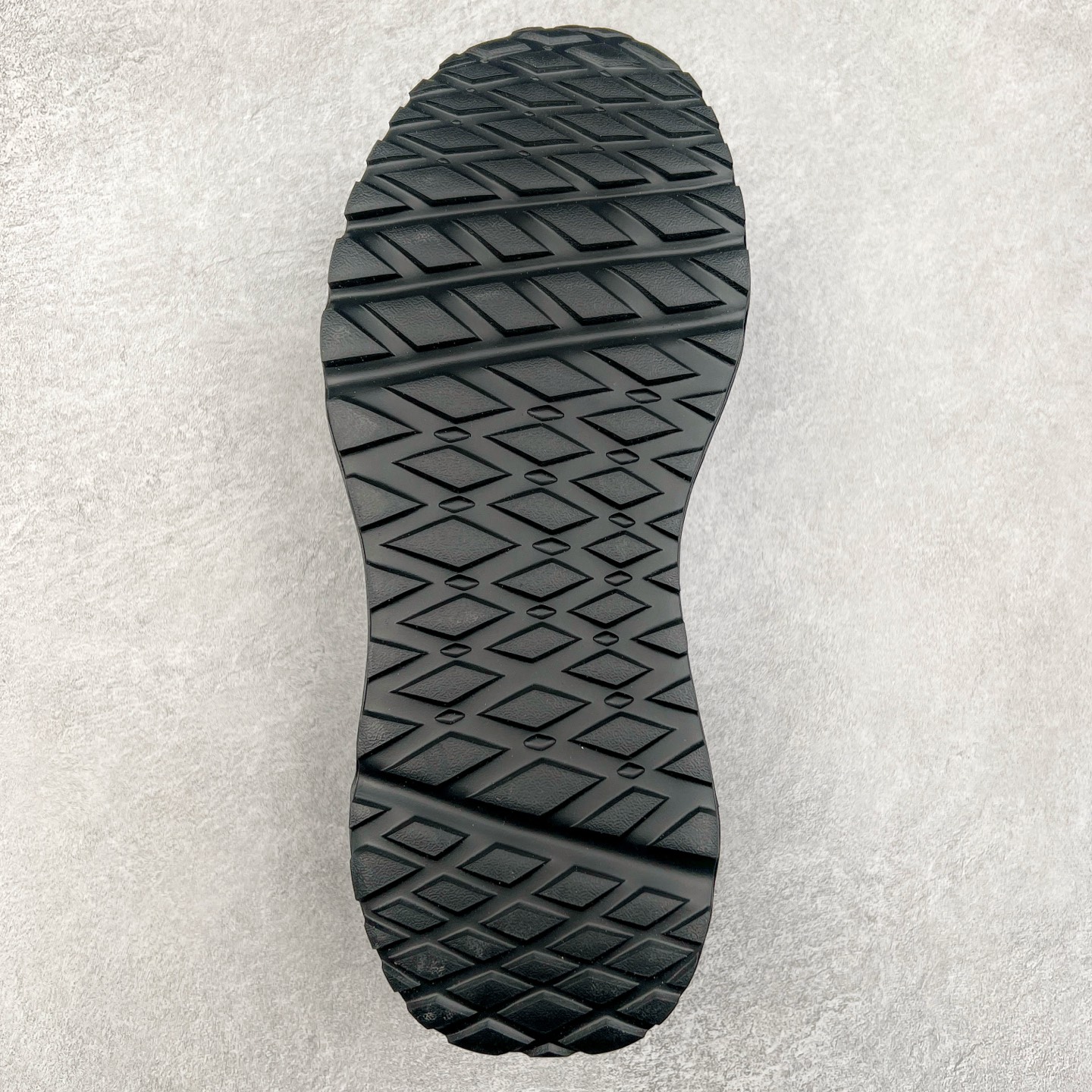 图片[9]-PRADA普拉达 厚底徽标系带运动休闲男鞋系列 #广东大厂品质 专柜同步 大气个性更潮更抢眼更追求档次，它将颠覆旧念，与您共度时尚潮人必备! 面料采用原版进口小牛皮 牛皮内里垫脚 橡胶发泡大底 轻便防滑耐磨 脚感舒适 款式耐看做工精细 配以简洁利落的鞋楦 彰显男人的果敢和硬朗 尺码：39-44（皮鞋码）-选品中心