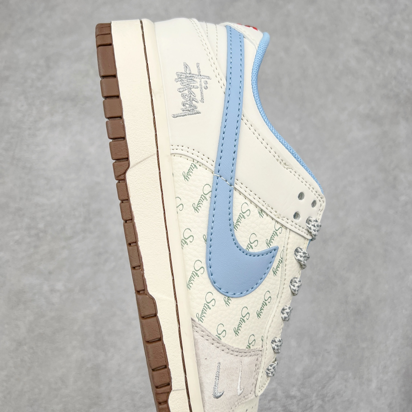 图片[6]-NK Dunk Low 定制配色 ZH2598-248 大厂出品 极力推荐 原装头层材料 独家版型蒸餾加工帶來的是更好的视觉和脚感体验大厂纯原品质出货 清洁度 电绣工艺 皮料切割干净无任何毛边 细节完美 实拍调校N版已经零色差零失真 百分百还原实物色彩所见即所得 不存在货不对板色差等低级问题 选购参考实物拍摄 不混卖不参货 只用心做好货严格选品 承诺混一赔十 尺码：36 36.5 37.5 38 38.5 39 40 40.5 41 42 42.5 43 44 44.5 45-选品中心