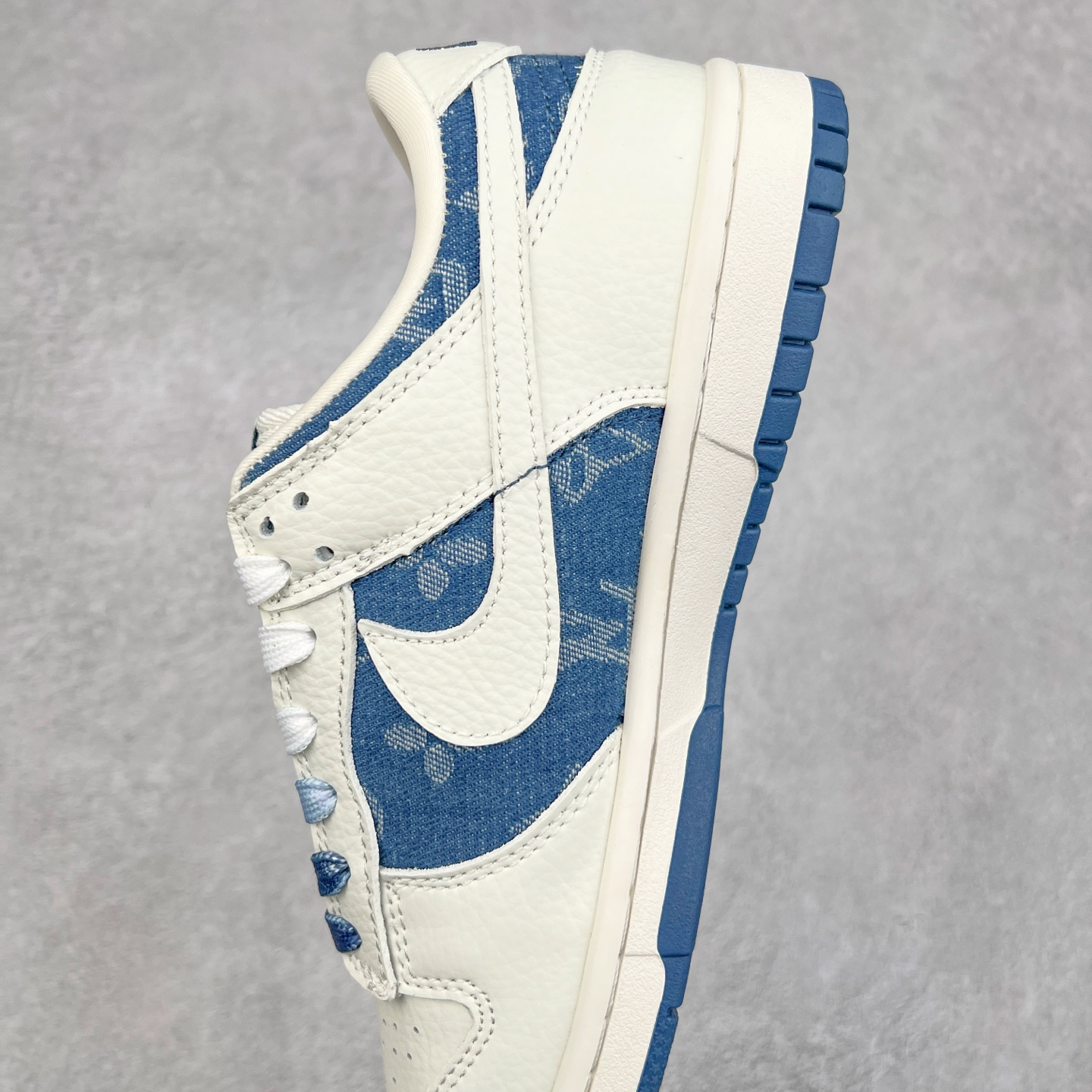 图片[7]-NK Dunk Low 定制配色 JH8310-954 大厂出品 极力推荐 原装头层材料 独家版型蒸餾加工帶來的是更好的视觉和脚感体验大厂纯原品质出货 清洁度 电绣工艺 皮料切割干净无任何毛边 细节完美 实拍调校N版已经零色差零失真 百分百还原实物色彩所见即所得 不存在货不对板色差等低级问题 选购参考实物拍摄 不混卖不参货 只用心做好货严格选品 承诺混一赔十 尺码：36 36.5 37.5 38 38.5 39 40 40.5 41 42 42.5 43 44 44.5 45-选品中心