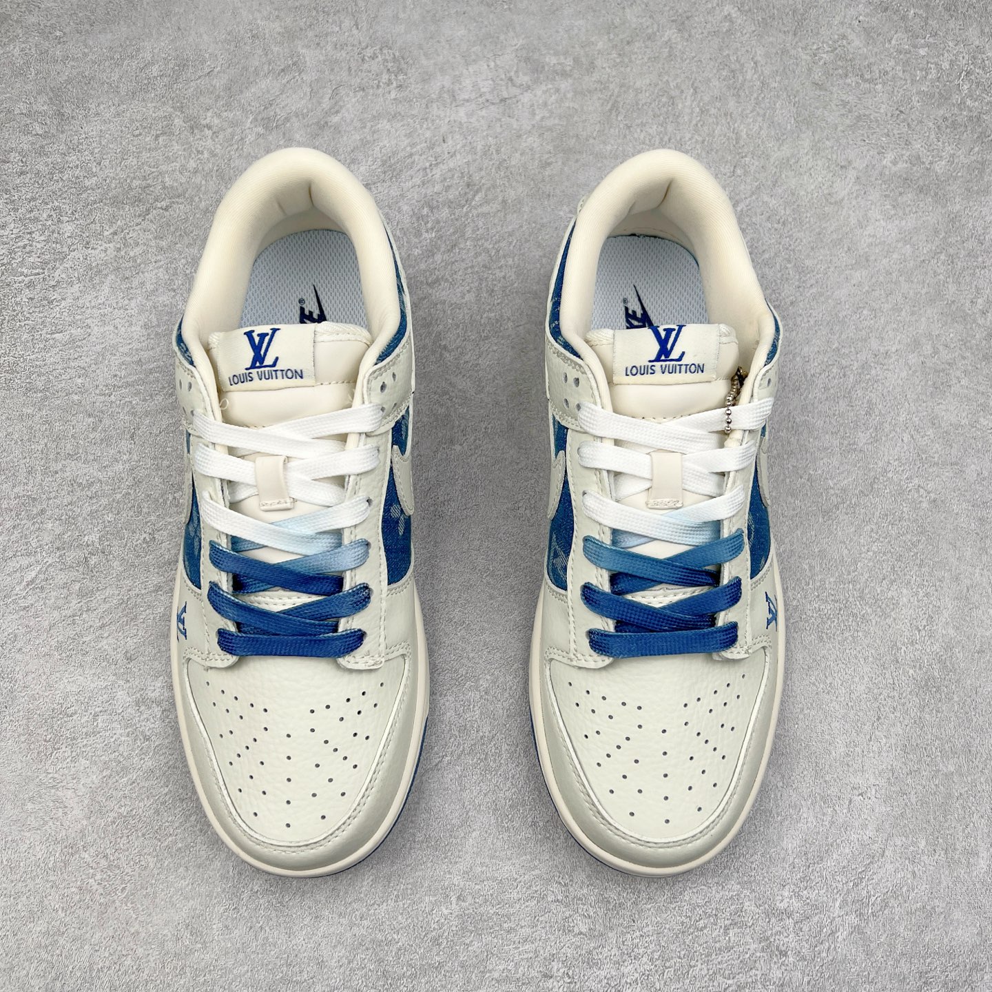 图片[2]-NK Dunk Low 定制配色 JH8310-954 大厂出品 极力推荐 原装头层材料 独家版型蒸餾加工帶來的是更好的视觉和脚感体验大厂纯原品质出货 清洁度 电绣工艺 皮料切割干净无任何毛边 细节完美 实拍调校N版已经零色差零失真 百分百还原实物色彩所见即所得 不存在货不对板色差等低级问题 选购参考实物拍摄 不混卖不参货 只用心做好货严格选品 承诺混一赔十 尺码：36 36.5 37.5 38 38.5 39 40 40.5 41 42 42.5 43 44 44.5 45-选品中心