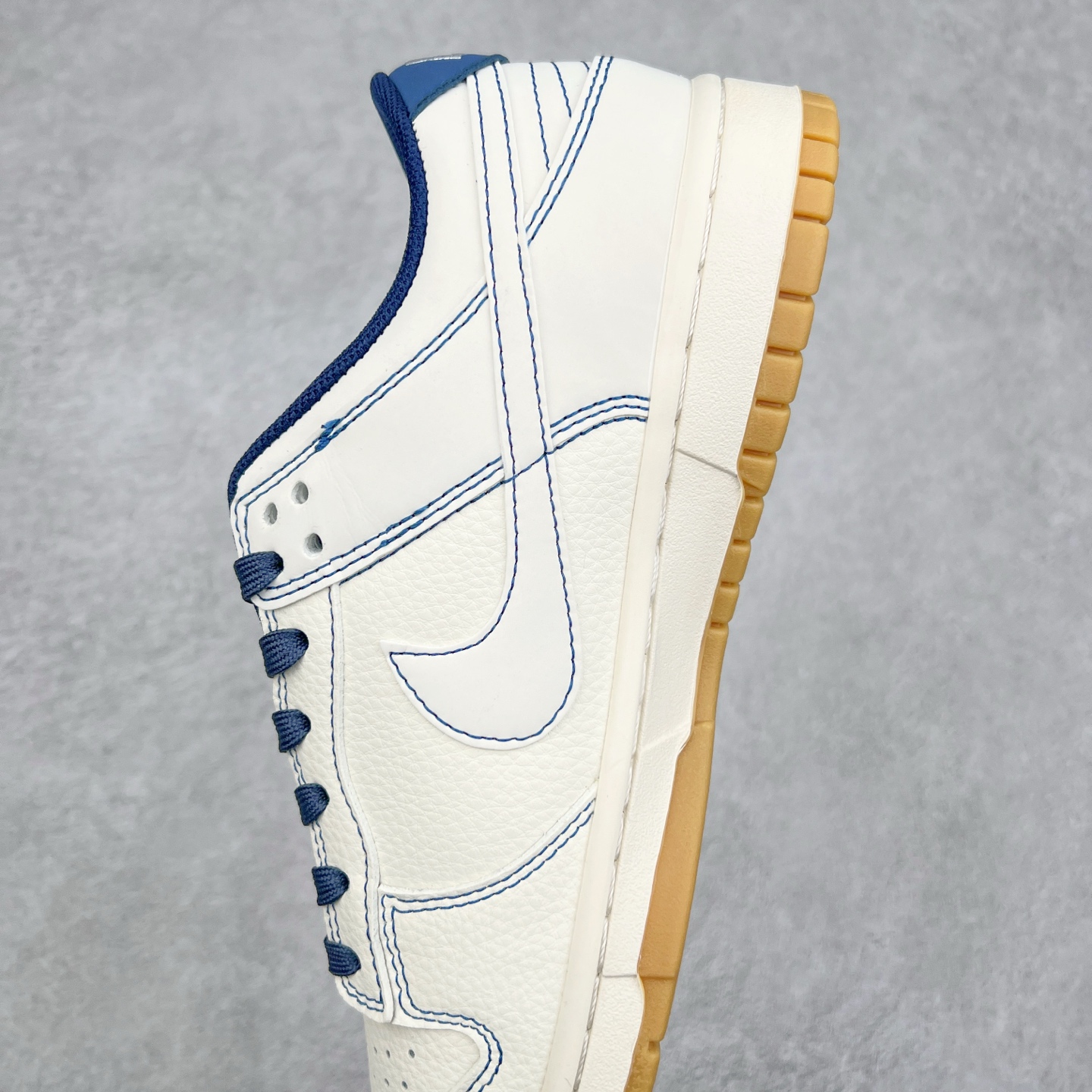 图片[7]-NK Dunk Low 定制配色 JJ2508-559 大厂出品 极力推荐 原装头层材料 独家版型蒸餾加工帶來的是更好的视觉和脚感体验大厂纯原品质出货 清洁度 电绣工艺 皮料切割干净无任何毛边 细节完美 实拍调校N版已经零色差零失真 百分百还原实物色彩所见即所得 不存在货不对板色差等低级问题 选购参考实物拍摄 不混卖不参货 只用心做好货严格选品 承诺混一赔十 尺码：36 36.5 37.5 38 38.5 39 40 40.5 41 42 42.5 43 44 44.5 45-选品中心