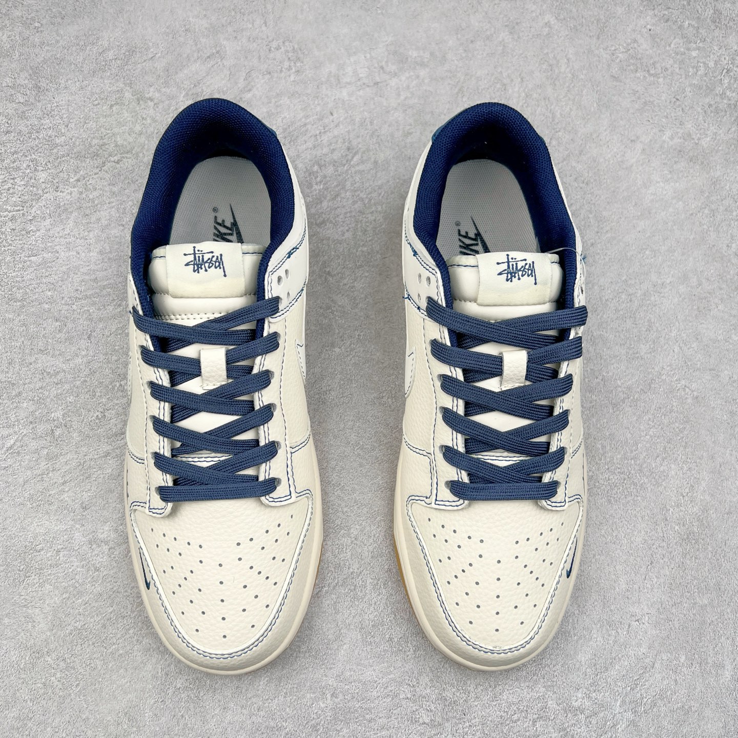 图片[2]-NK Dunk Low 定制配色 JJ2508-559 大厂出品 极力推荐 原装头层材料 独家版型蒸餾加工帶來的是更好的视觉和脚感体验大厂纯原品质出货 清洁度 电绣工艺 皮料切割干净无任何毛边 细节完美 实拍调校N版已经零色差零失真 百分百还原实物色彩所见即所得 不存在货不对板色差等低级问题 选购参考实物拍摄 不混卖不参货 只用心做好货严格选品 承诺混一赔十 尺码：36 36.5 37.5 38 38.5 39 40 40.5 41 42 42.5 43 44 44.5 45-选品中心