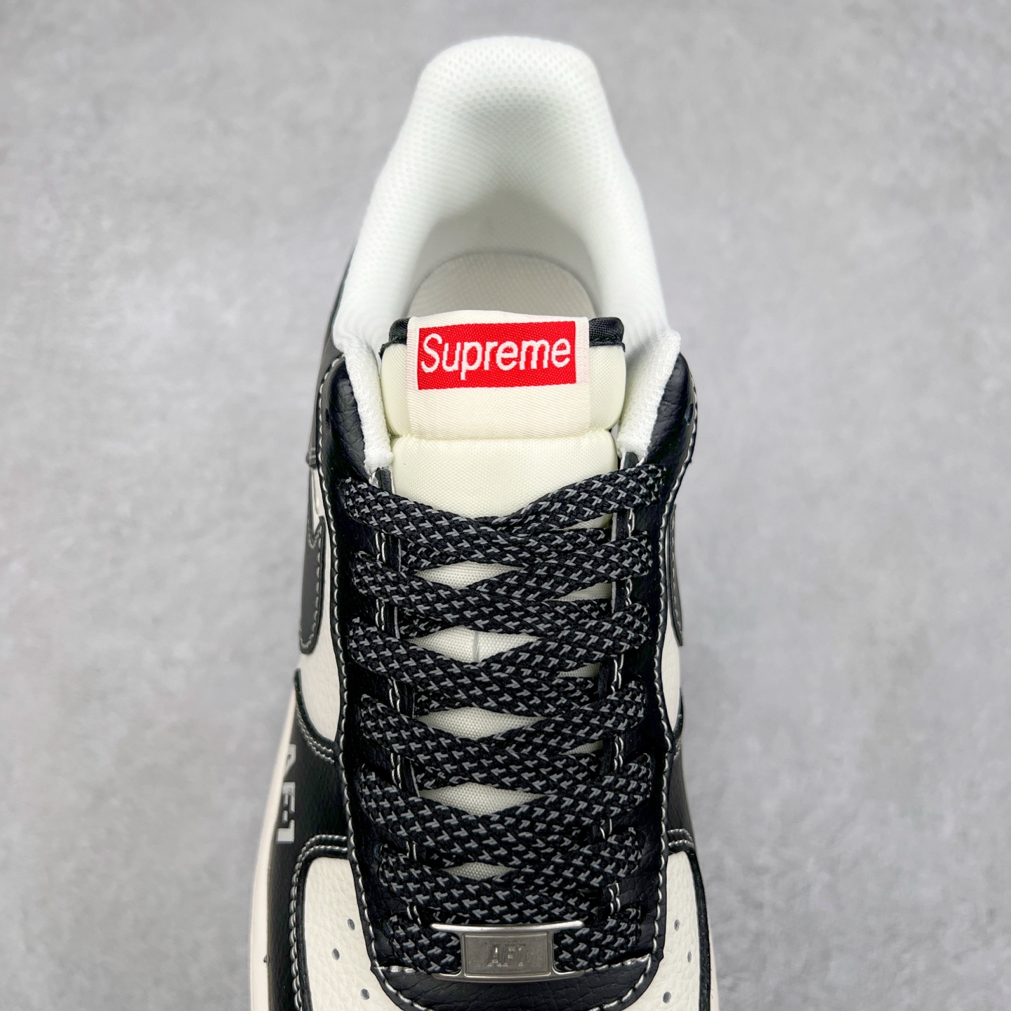 图片[5]-NK Air Force 1´07 Low 空军一号低帮百搭休闲运动板鞋 HH7518-053 柔软、弹性十足的缓震性能和出色的中底设计 横跨复古与现代的外型结合 造就出风靡全球 三十多年的Force 1 直到今天还深受青睐 实拍调校N版已经零色差零失真 百分百还原实物色彩所见即所得 不存在货不对板色差等低级问题 选购参考实物拍摄 不混卖不参货 只用心做好货严格选品 承诺混一赔十 尺码：36 36.5 37.5 38 38.5 39 40 40.5 41 42 42.5 43 44 44.5 45-选品中心