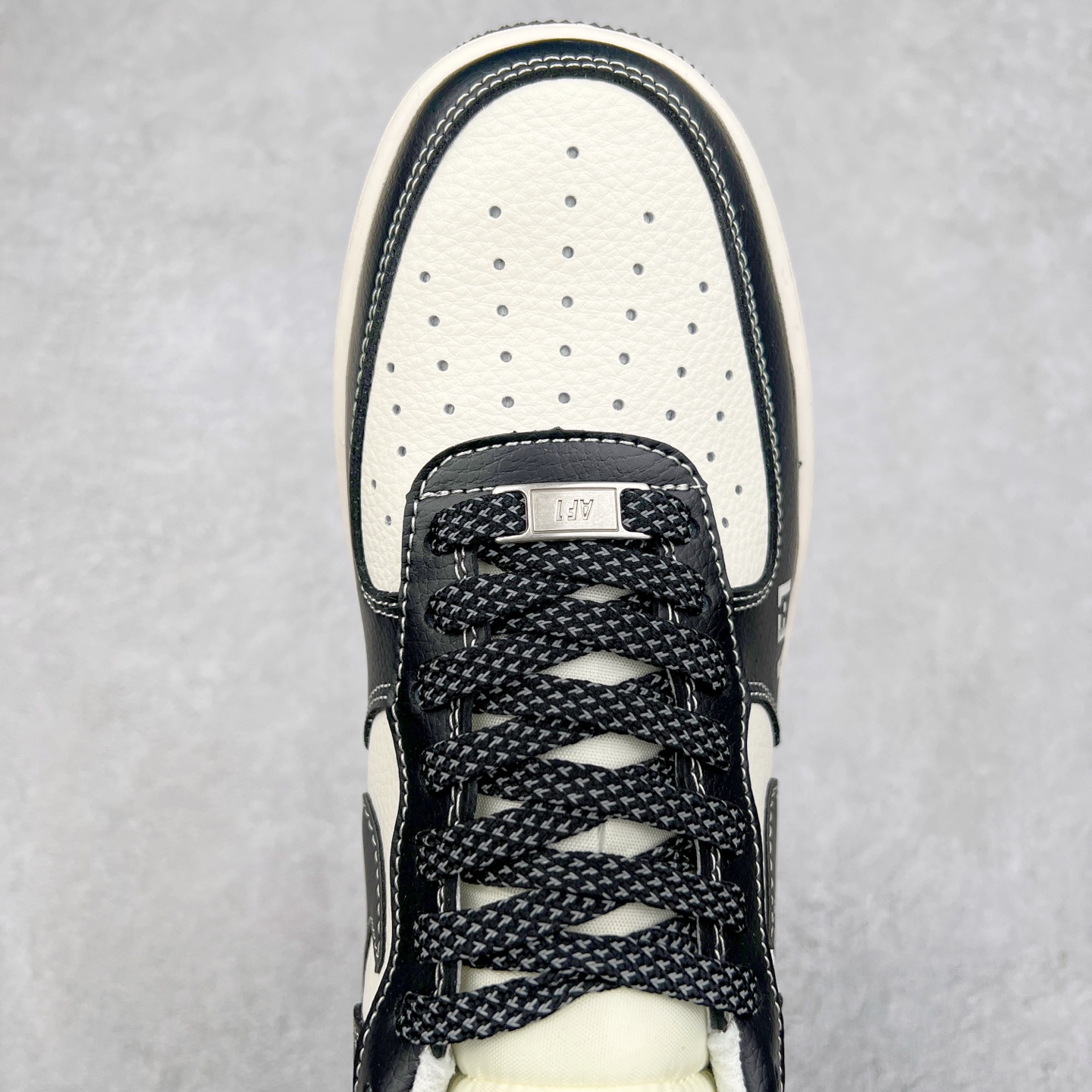 图片[4]-NK Air Force 1´07 Low 空军一号低帮百搭休闲运动板鞋 HH7518-053 柔软、弹性十足的缓震性能和出色的中底设计 横跨复古与现代的外型结合 造就出风靡全球 三十多年的Force 1 直到今天还深受青睐 实拍调校N版已经零色差零失真 百分百还原实物色彩所见即所得 不存在货不对板色差等低级问题 选购参考实物拍摄 不混卖不参货 只用心做好货严格选品 承诺混一赔十 尺码：36 36.5 37.5 38 38.5 39 40 40.5 41 42 42.5 43 44 44.5 45-选品中心