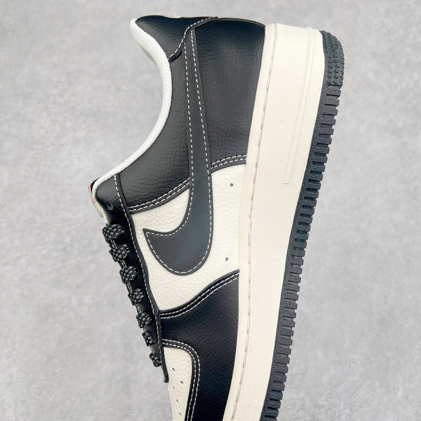 图片[7]-NK Air Force 1´07 Low 空军一号低帮百搭休闲运动板鞋 HH7518-053 柔软、弹性十足的缓震性能和出色的中底设计 横跨复古与现代的外型结合 造就出风靡全球 三十多年的Force 1 直到今天还深受青睐 实拍调校N版已经零色差零失真 百分百还原实物色彩所见即所得 不存在货不对板色差等低级问题 选购参考实物拍摄 不混卖不参货 只用心做好货严格选品 承诺混一赔十 尺码：36 36.5 37.5 38 38.5 39 40 40.5 41 42 42.5 43 44 44.5 45-选品中心