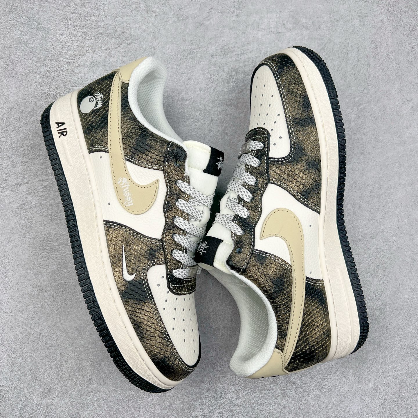 图片[3]-NK Air Force 1´07 Low 空军一号低帮百搭休闲运动板鞋 XS1958-556 柔软、弹性十足的缓震性能和出色的中底设计 横跨复古与现代的外型结合 造就出风靡全球 三十多年的Force 1 直到今天还深受青睐 实拍调校N版已经零色差零失真 百分百还原实物色彩所见即所得 不存在货不对板色差等低级问题 选购参考实物拍摄 不混卖不参货 只用心做好货严格选品 承诺混一赔十 尺码：36 36.5 37.5 38 38.5 39 40 40.5 41 42 42.5 43 44 44.5 45-选品中心