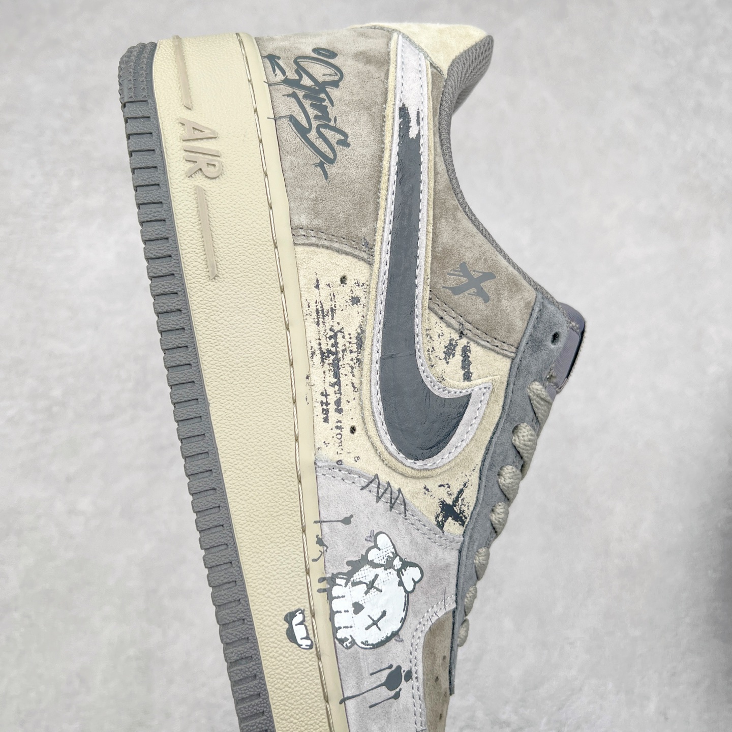 图片[6]-NK Air Force 1´07 Low 空军一号低帮百搭休闲运动板鞋 YD2425-660 柔软、弹性十足的缓震性能和出色的中底设计 横跨复古与现代的外型结合 造就出风靡全球 三十多年的Force 1 直到今天还深受青睐 实拍调校N版已经零色差零失真 百分百还原实物色彩所见即所得 不存在货不对板色差等低级问题 选购参考实物拍摄 不混卖不参货 只用心做好货严格选品 承诺混一赔十 尺码：36 36.5 37.5 38 38.5 39 40 40.5 41 42 42.5 43 44 44.5 45-选品中心